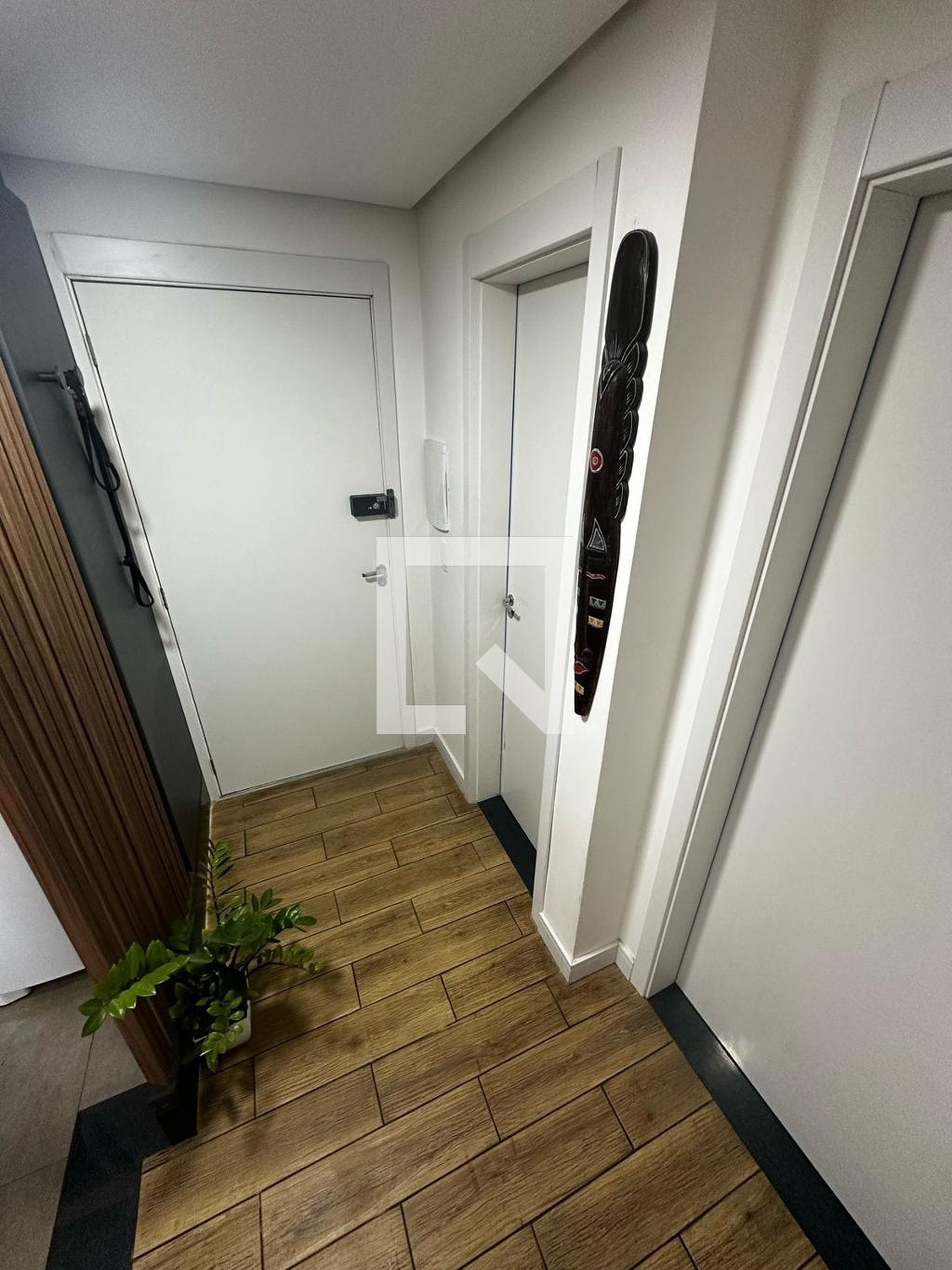 Entrada - New Place