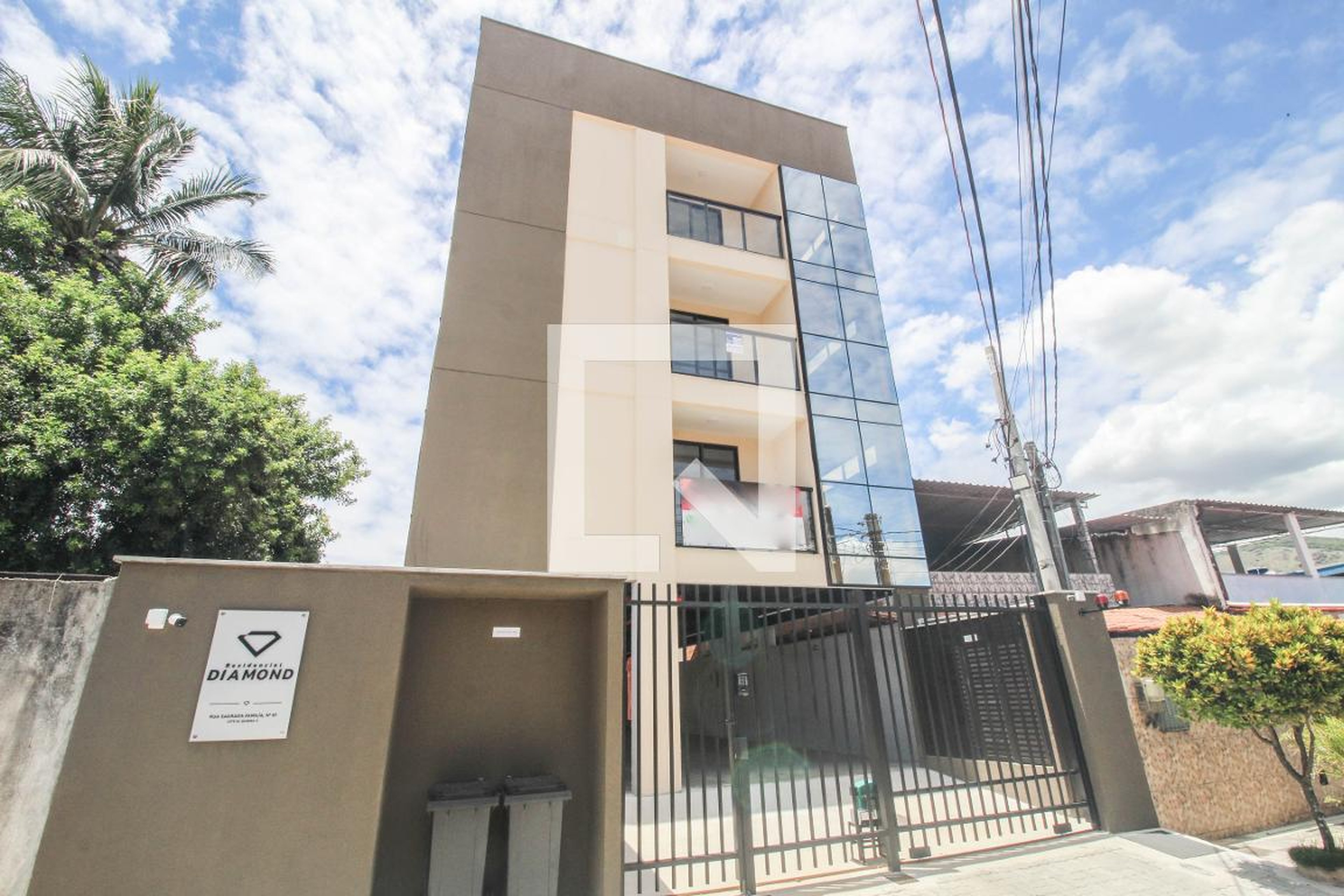 Fachada Condomínio em Rua Sagrada Família, 67
