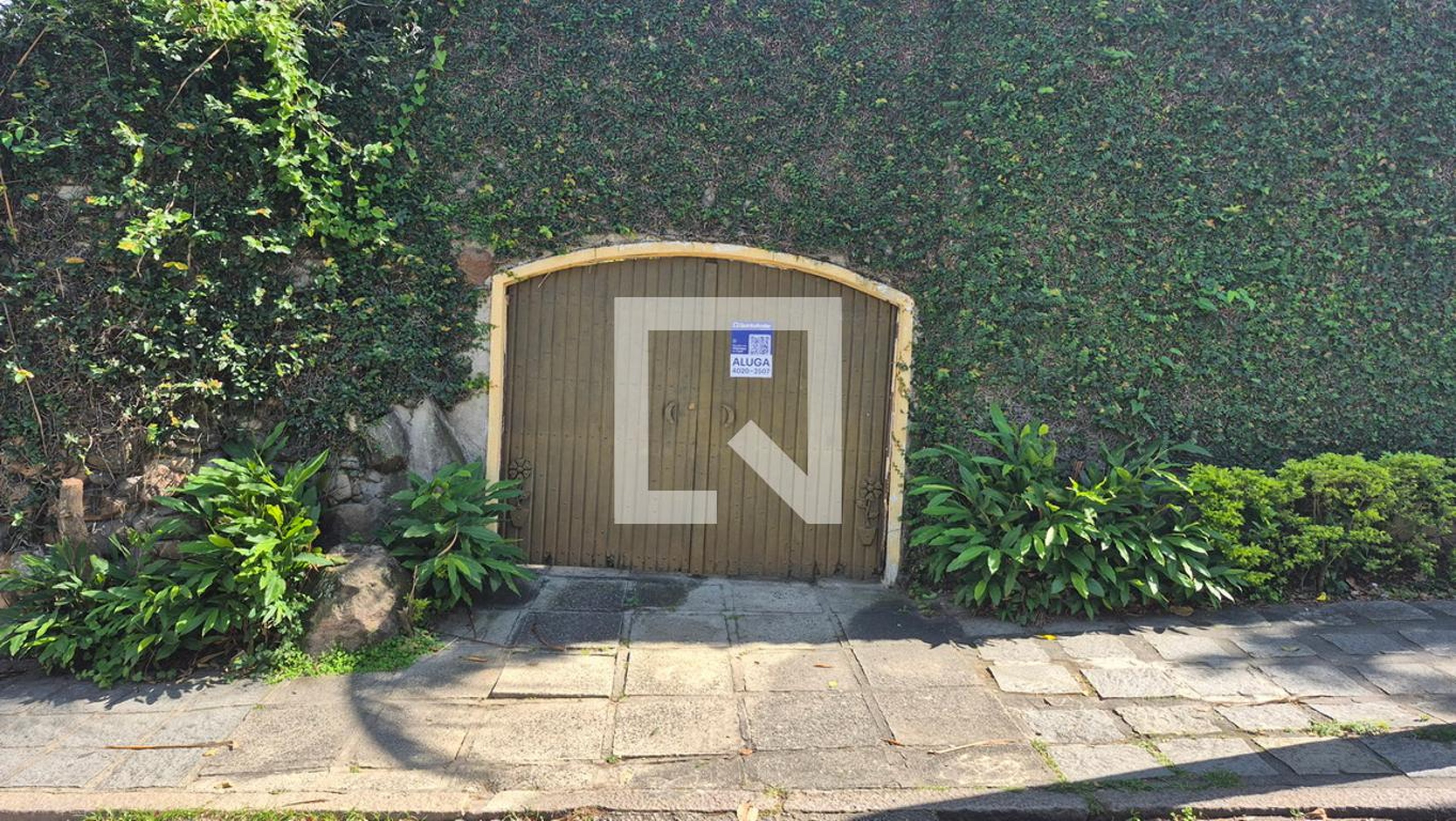 Fachada Condomínio em Rua Mario Pôrto, 41