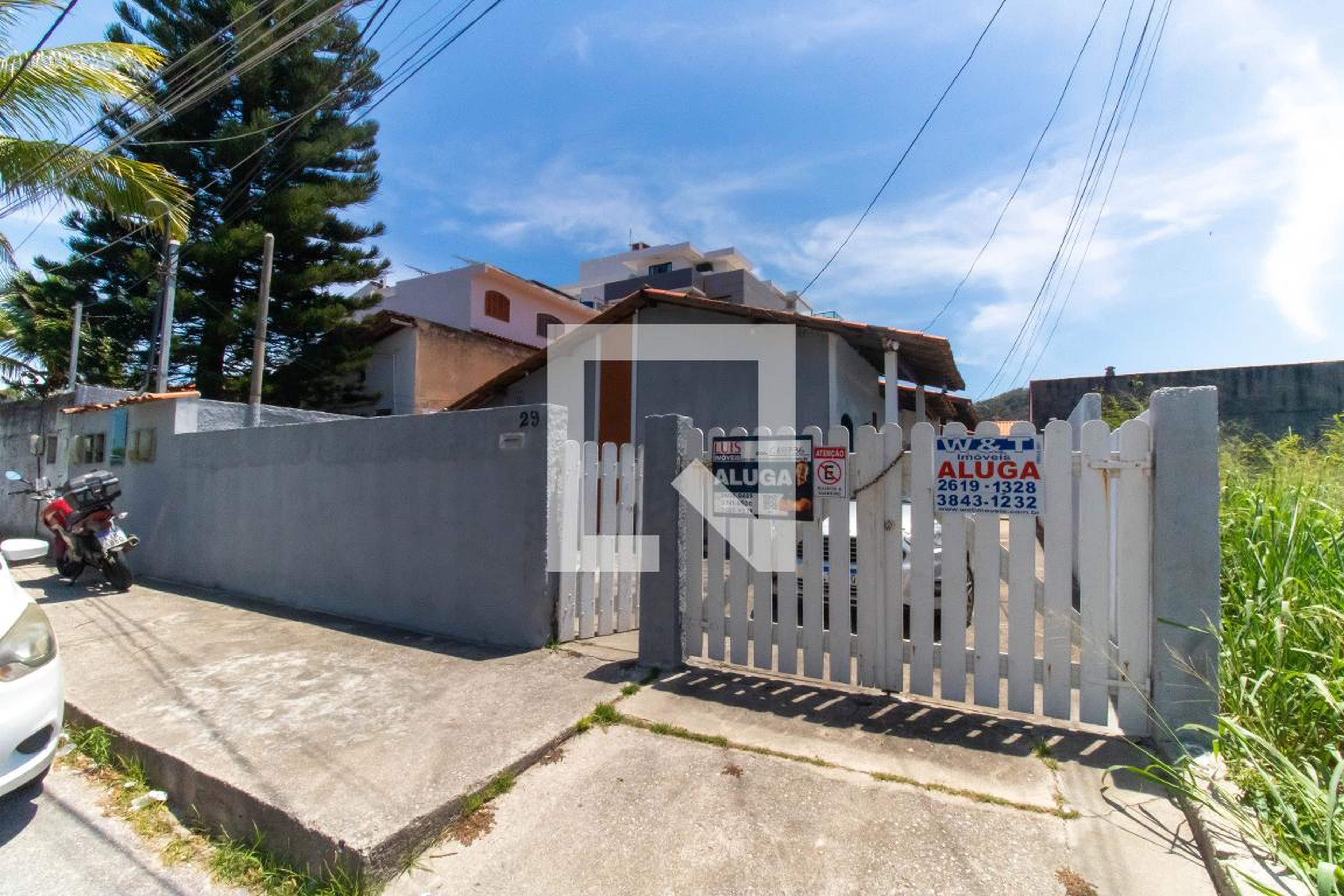 Fachada Condomínio em Rua Emmanuel Pereira das Neves Filho, 29