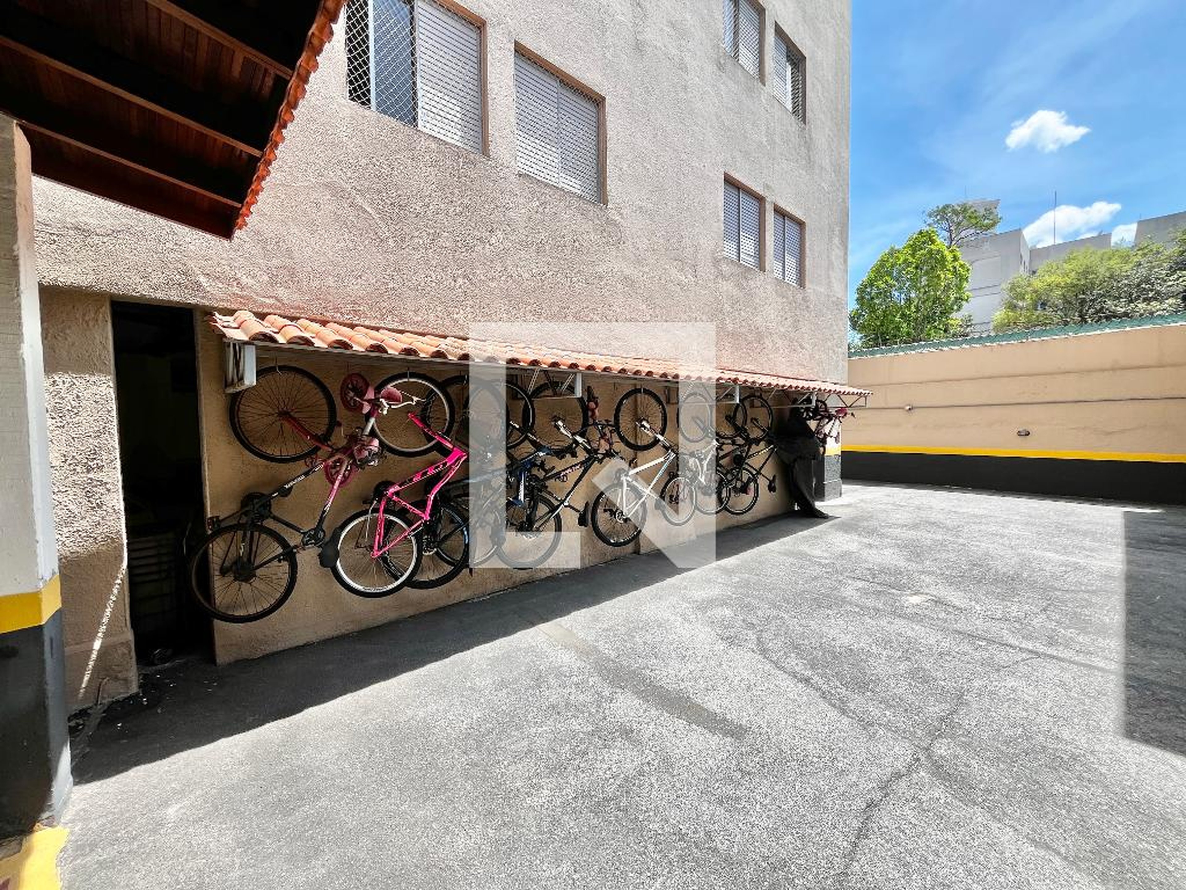 Bicicletário - Edifício Lírio dos Montes