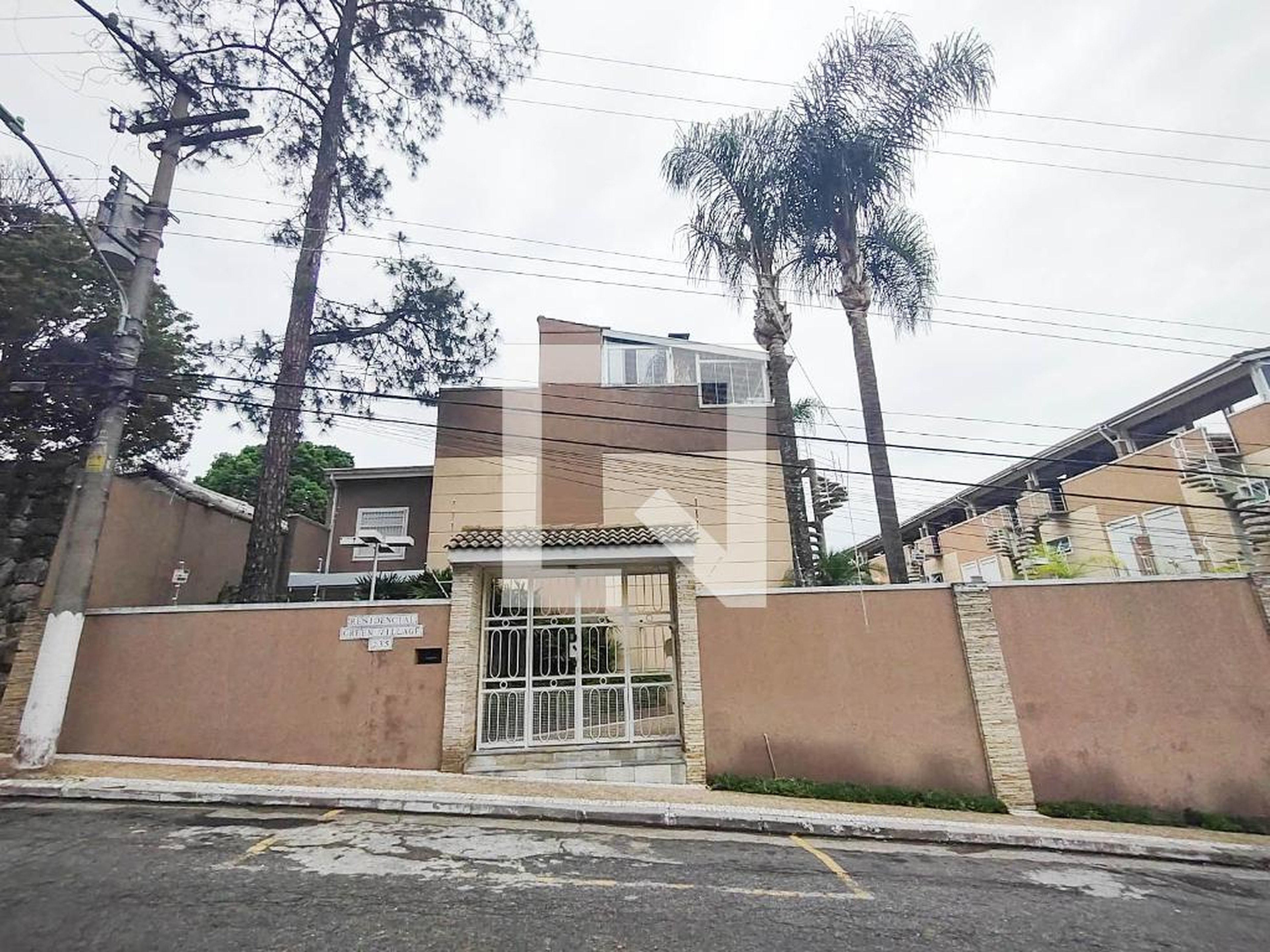 Fachada Condomínio em Rua José Arnoni, 235