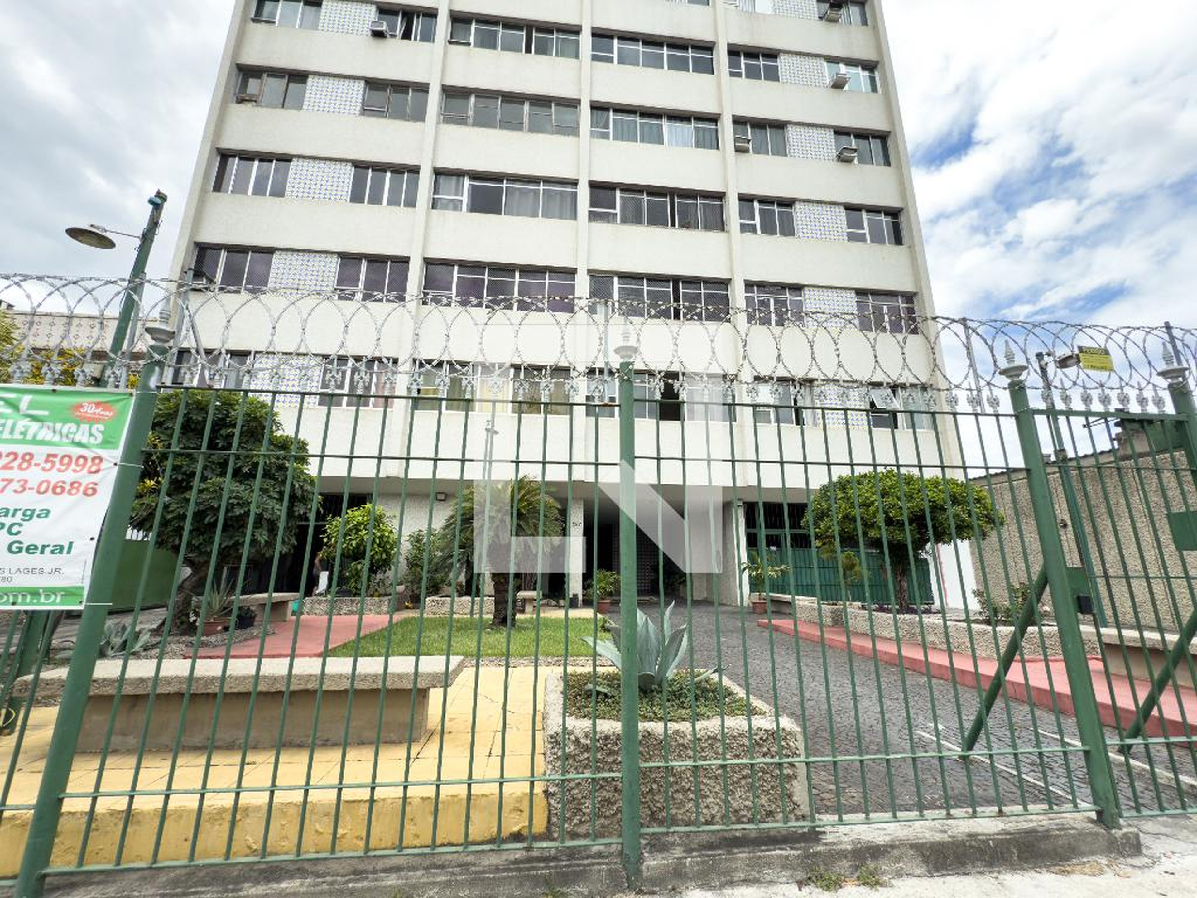 Fachada Condomínio em Rua Dona Isabel, 1024