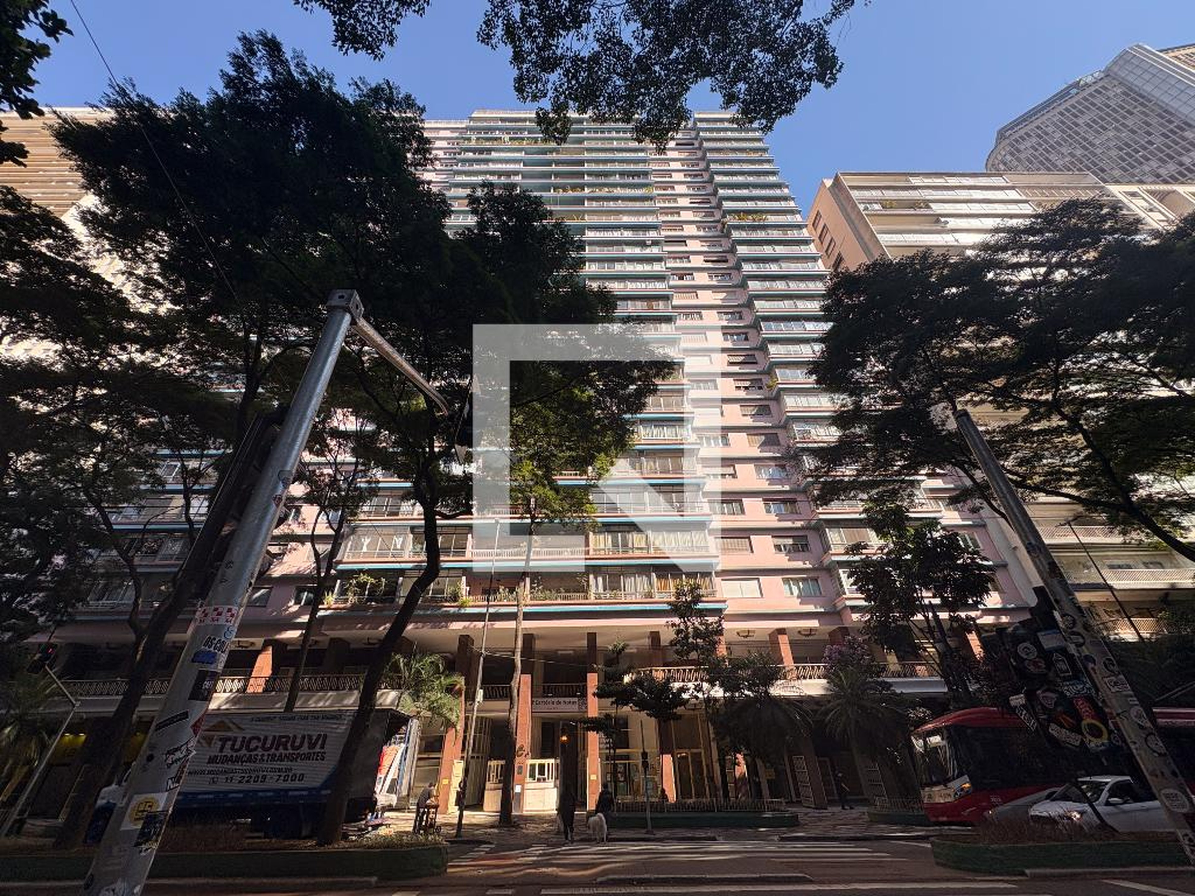 Fachada Edifício Louvre