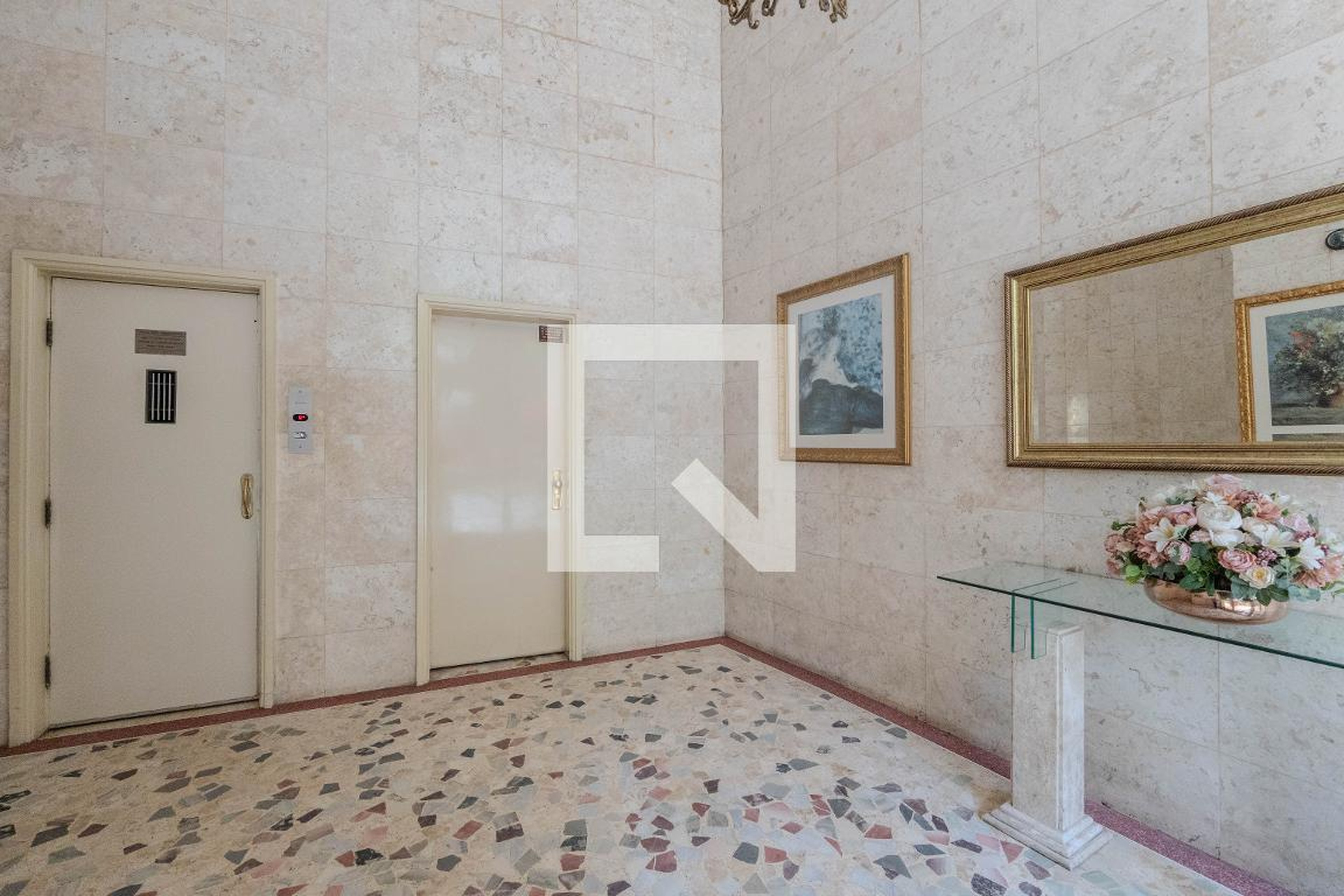 Hall de entrada - Edifício Louvre