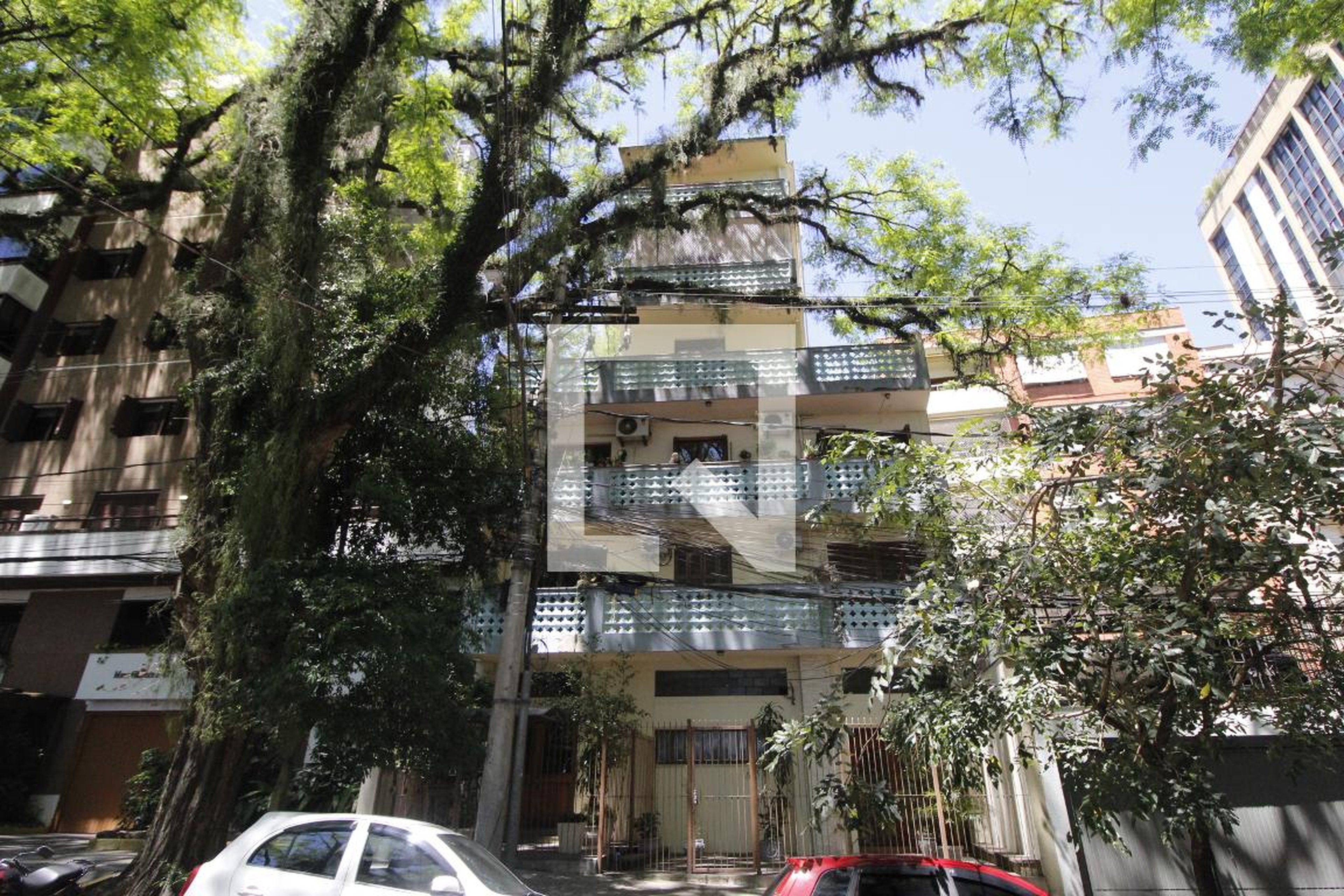 Fachada Condomínio em Rua Gonçalo de Carvalho, 439