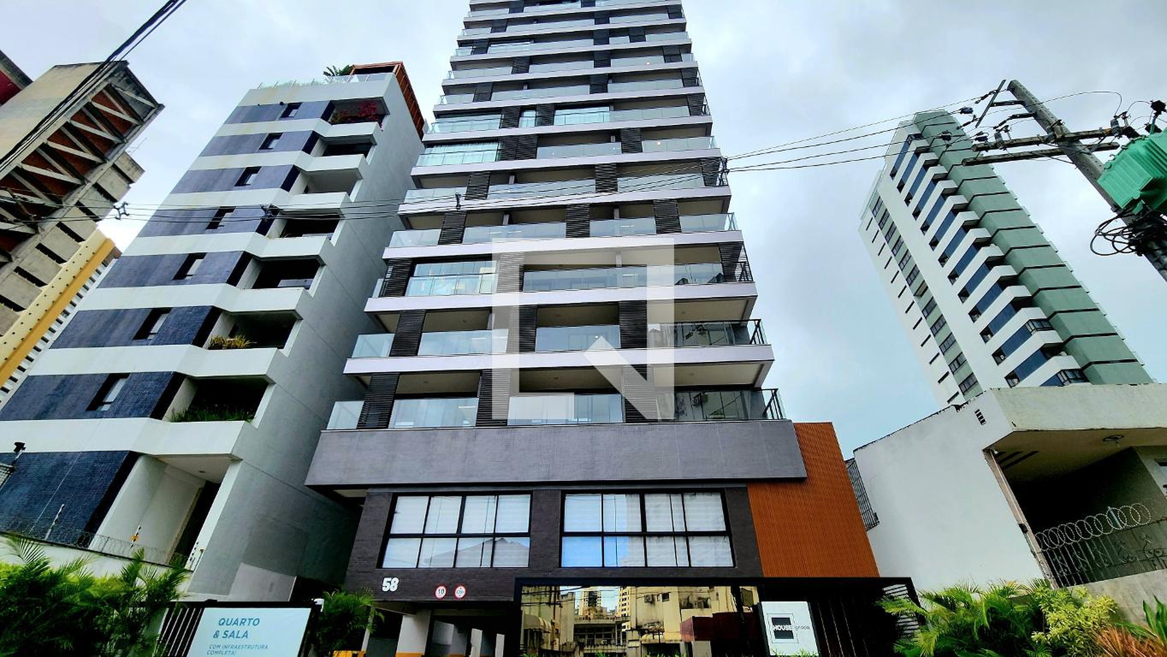 Fachada do Prédio Condomínio House Graça