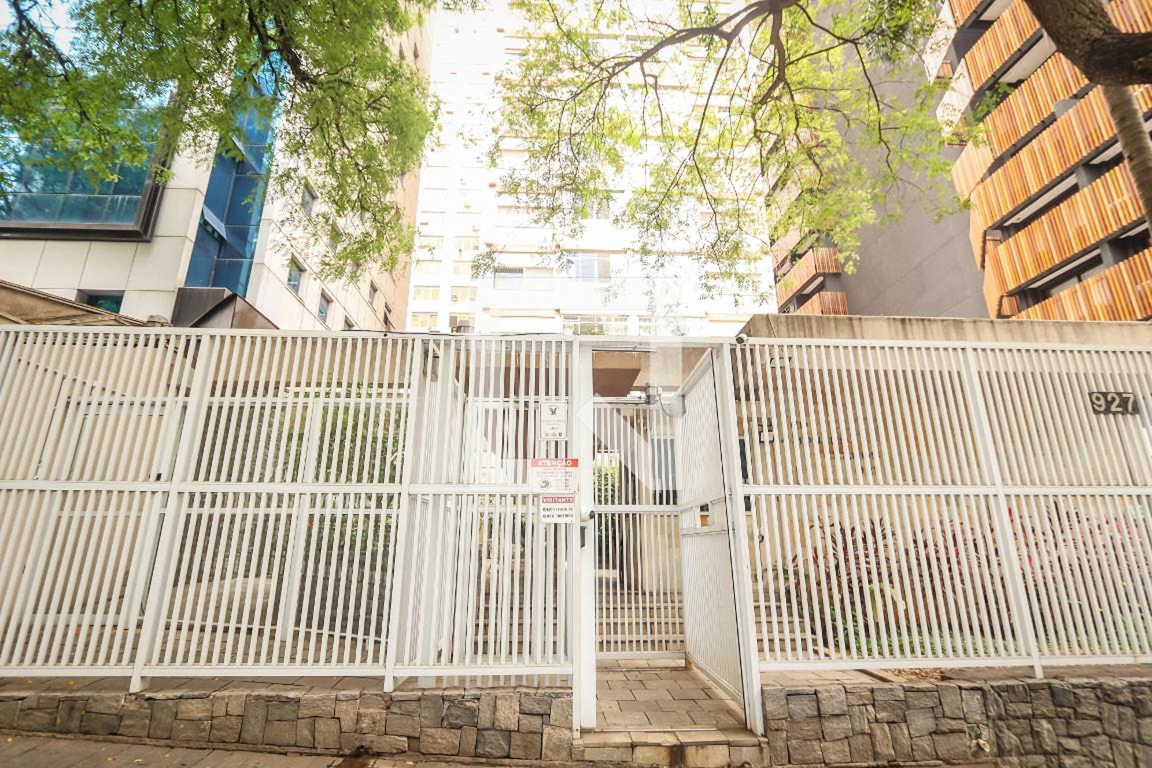 Fachada do Prédio Condomínio Montes Claros