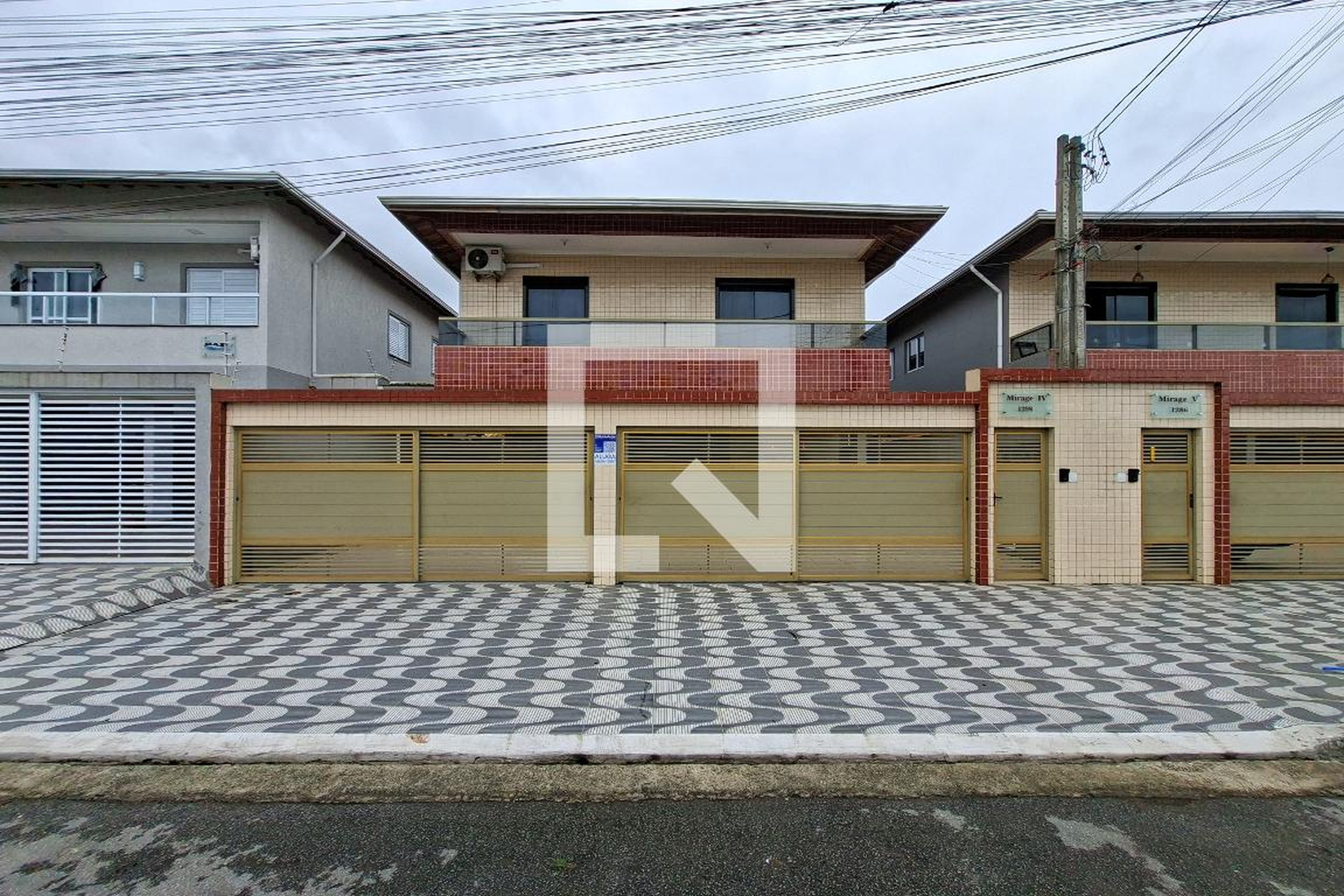 Fachada Condomínio em Rua João Mendes Júnior, 1298