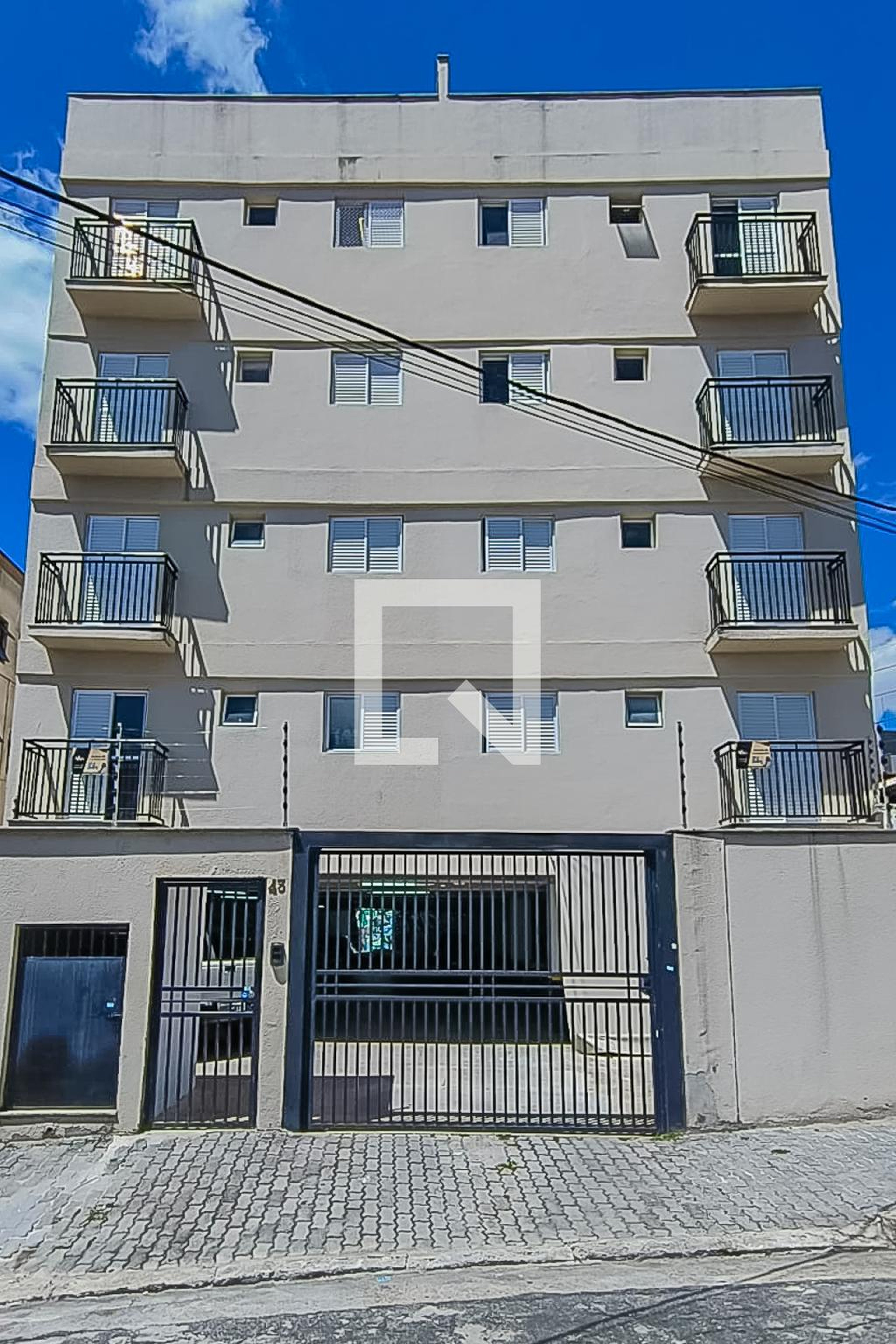 Fachada do Prédio Condomínio em Rua Luiz Bertuchi, 43