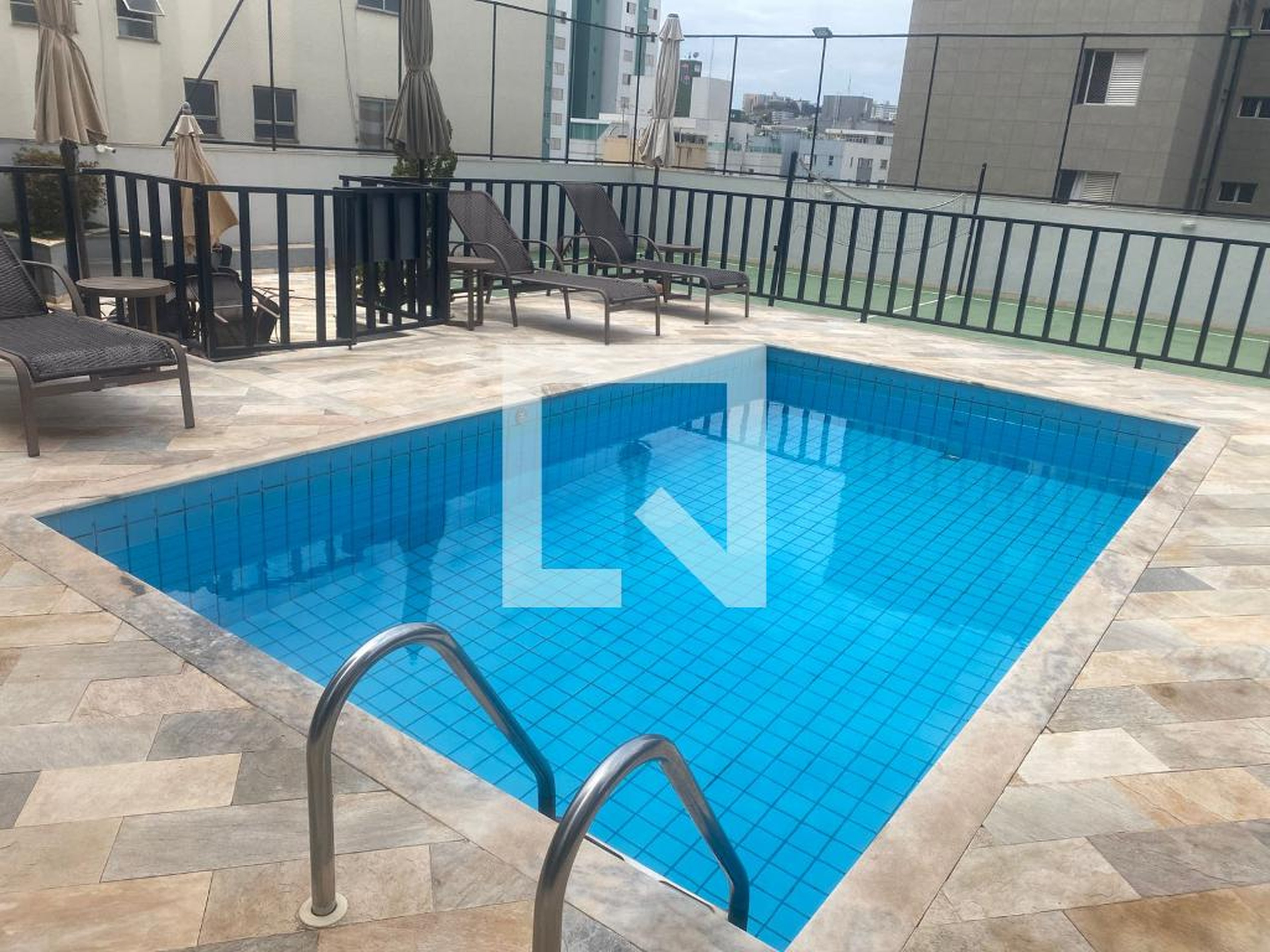 PISCINA - Edifício Villaggio Uno