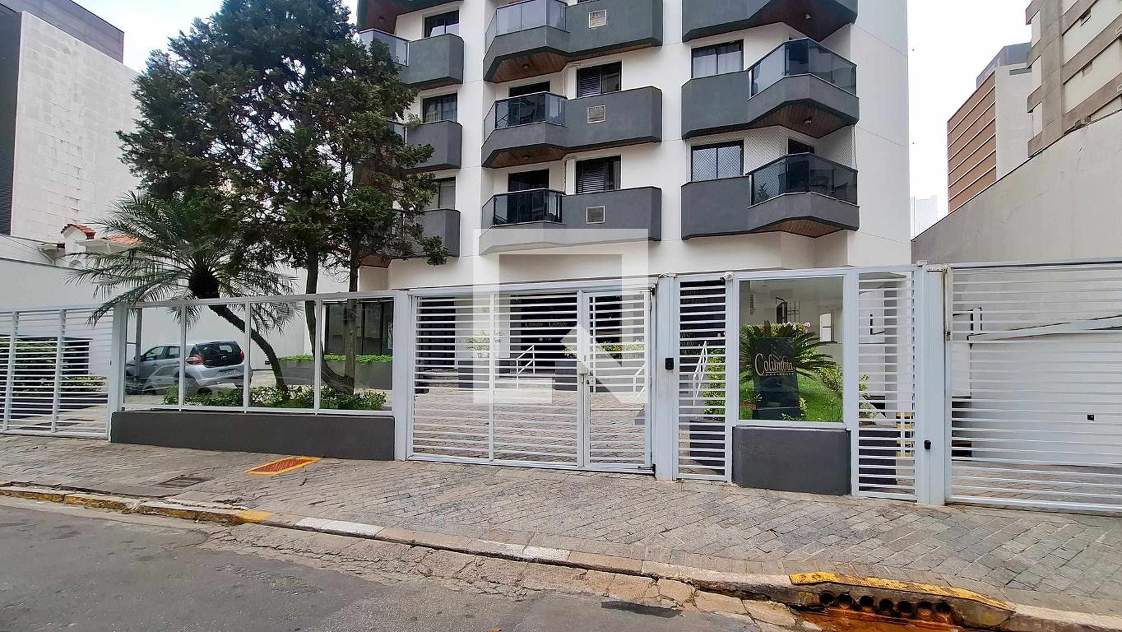 Fachada do Prédio Condomínio Columbia Residence