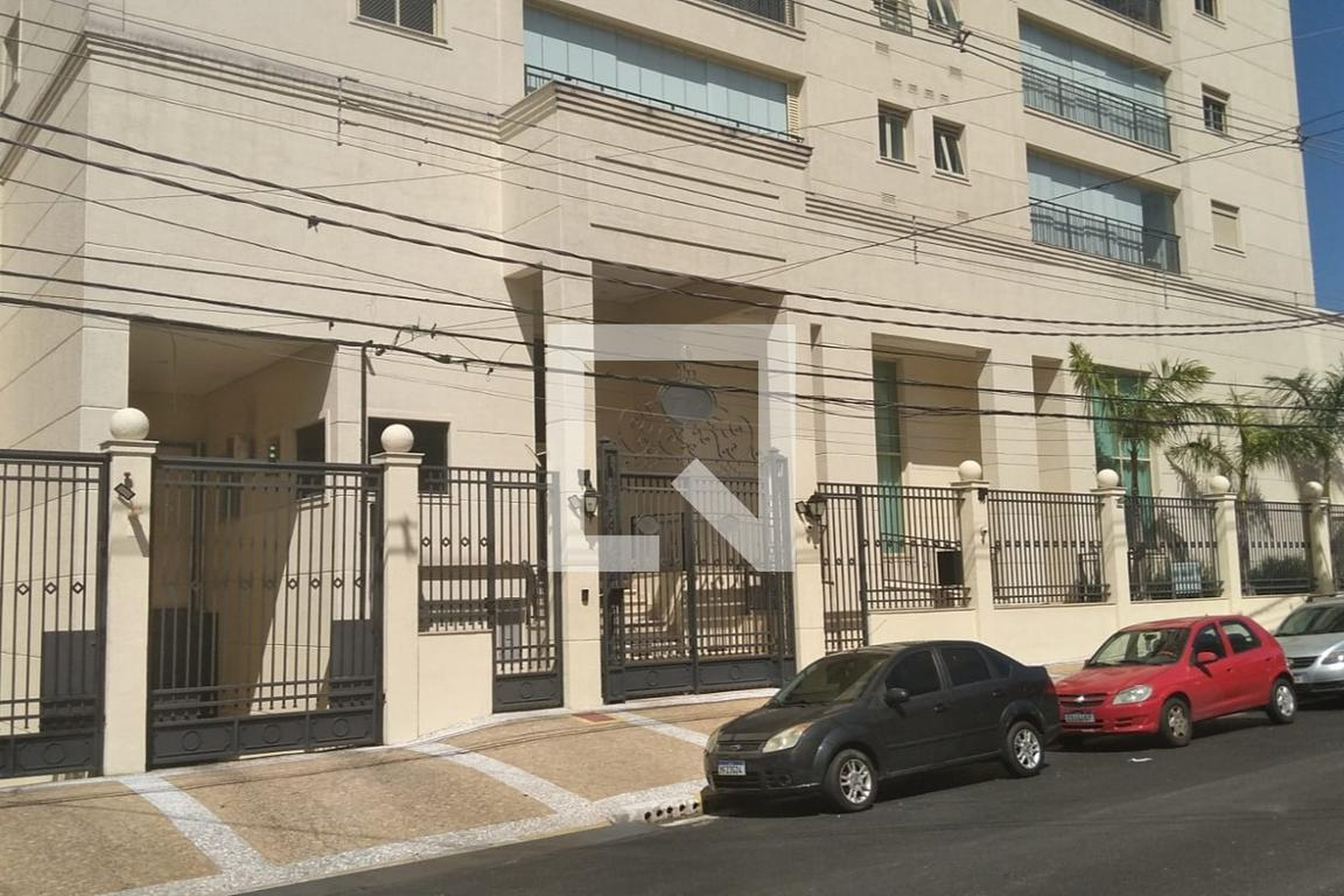 Fachada Condomínio em Rua Almirante Noronha, 279