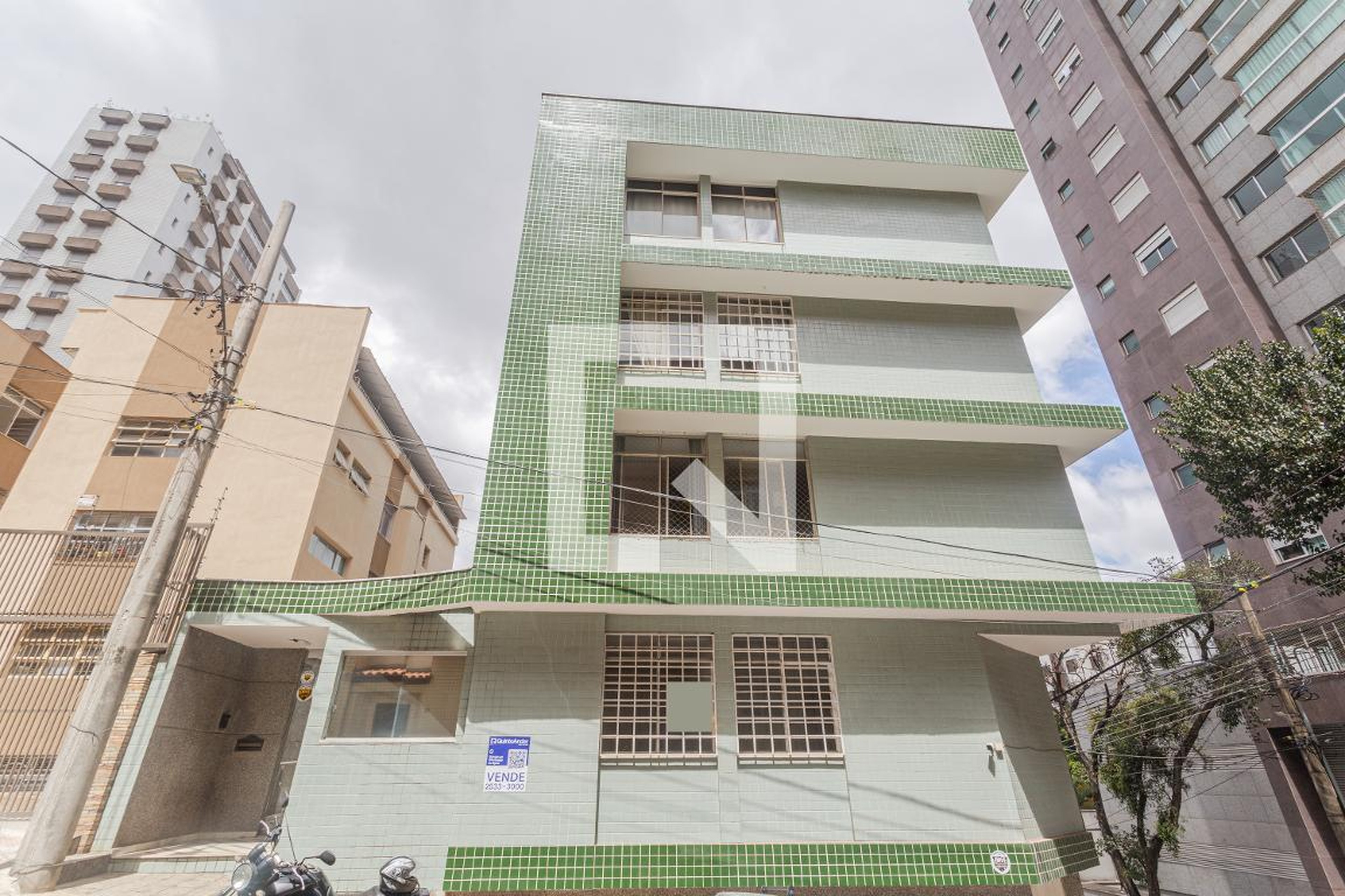 Fachada Condomínio em Rua Caracol, 20