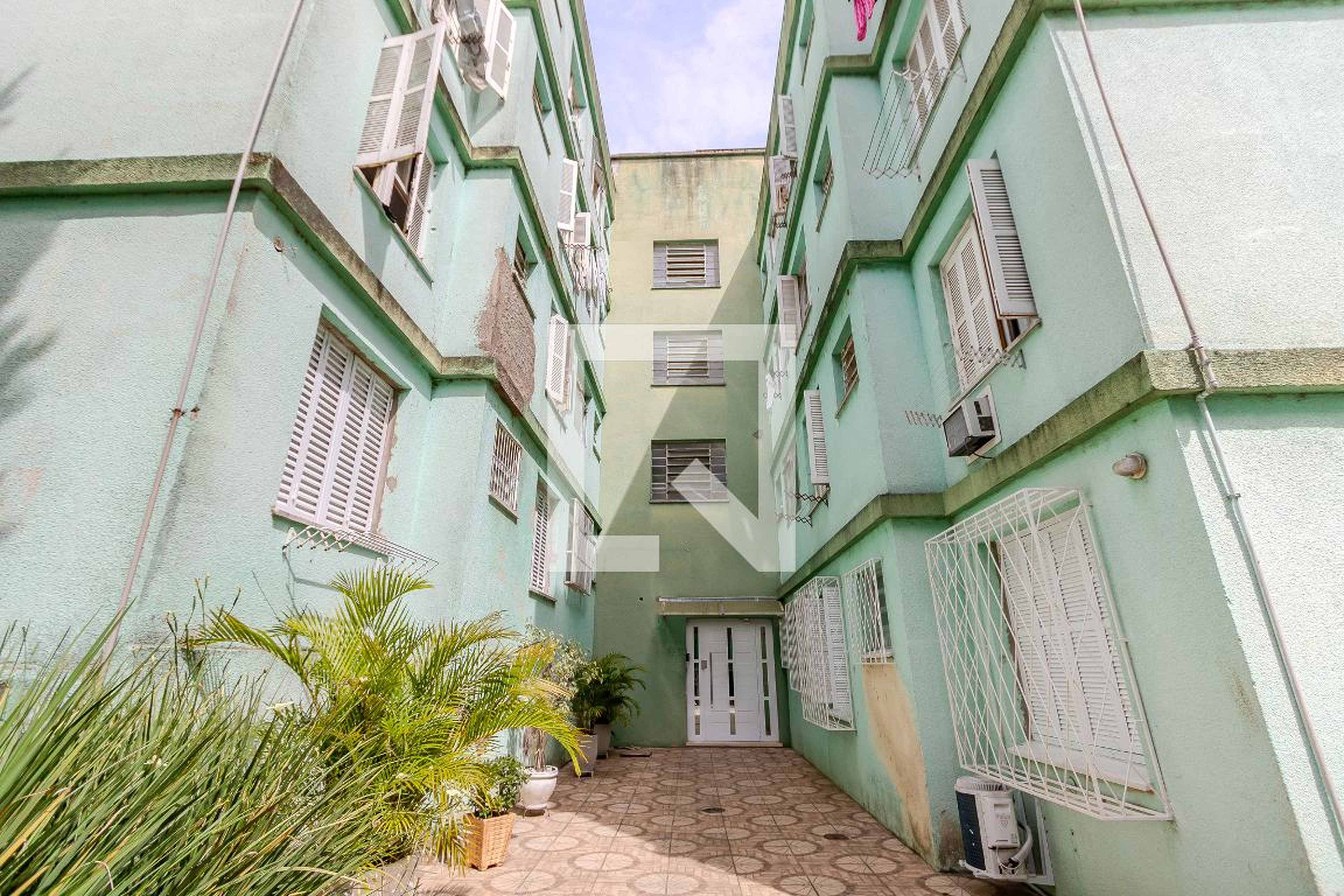 Fachada Condomínio em Rua Dona Otília, 3814