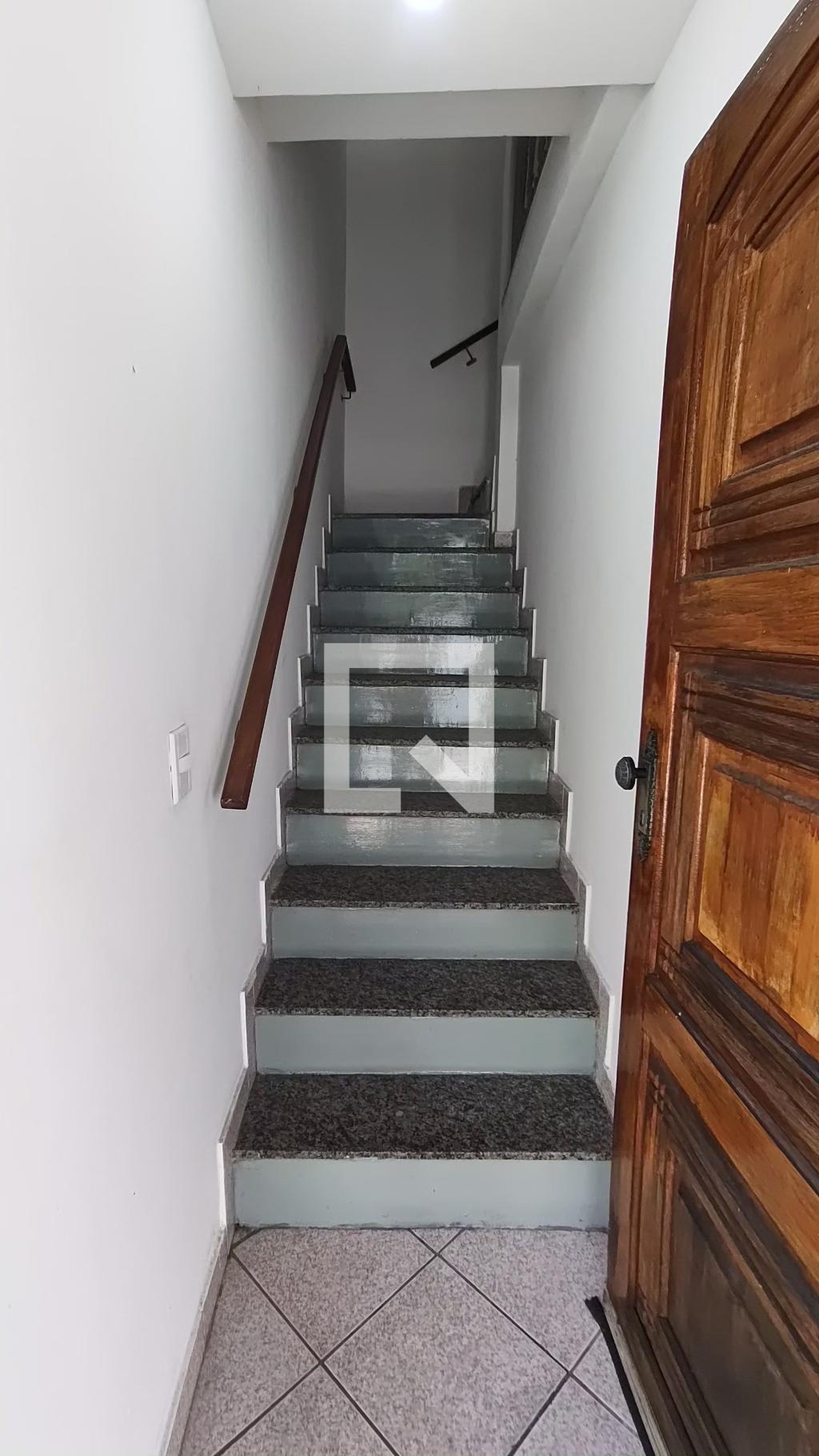 Entrada - Em Rua Renato Meira Lima, 346