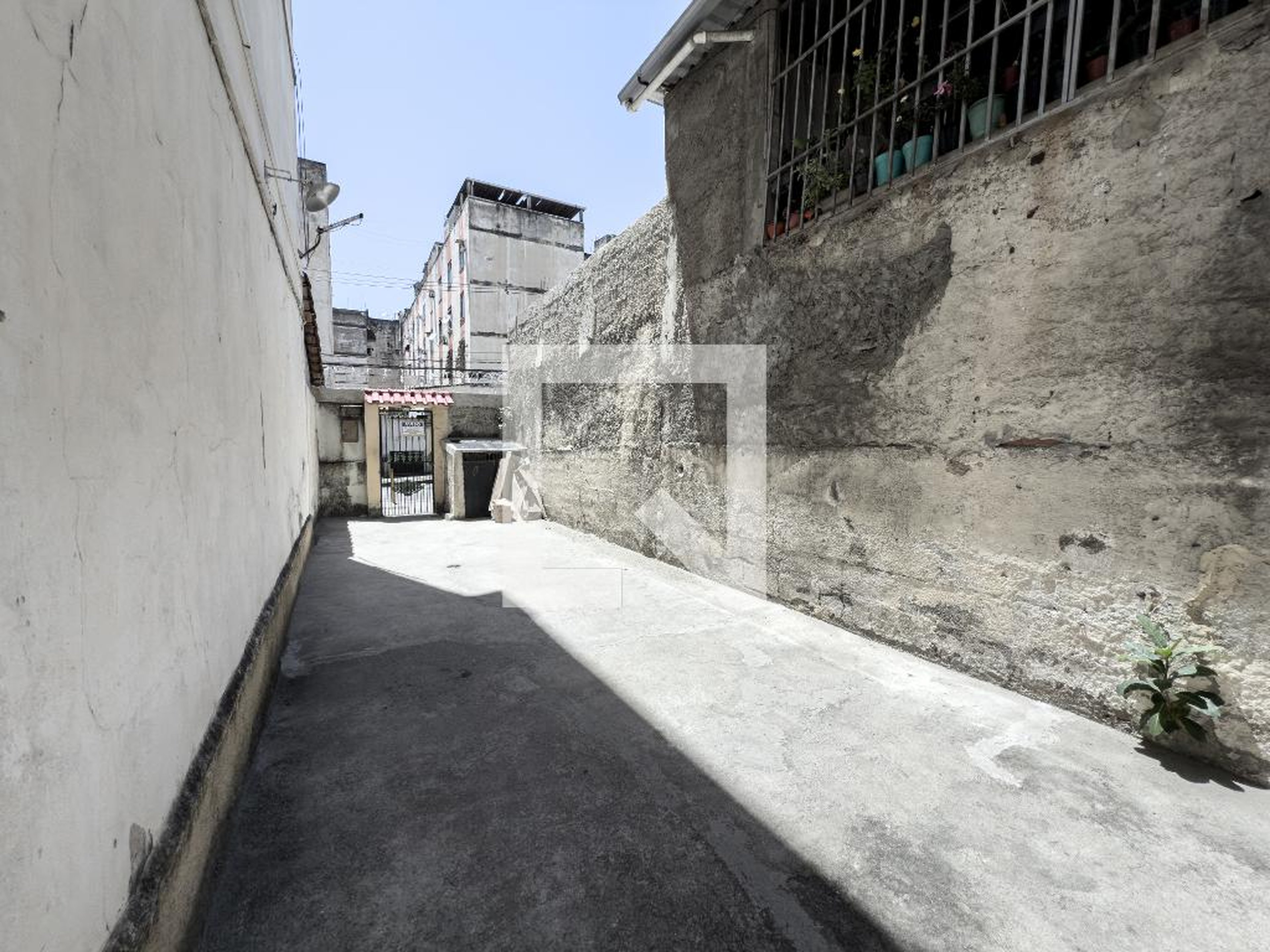 Hall de entrada Condomínio em Rua Adílson Lisboa Gonçalves, 27