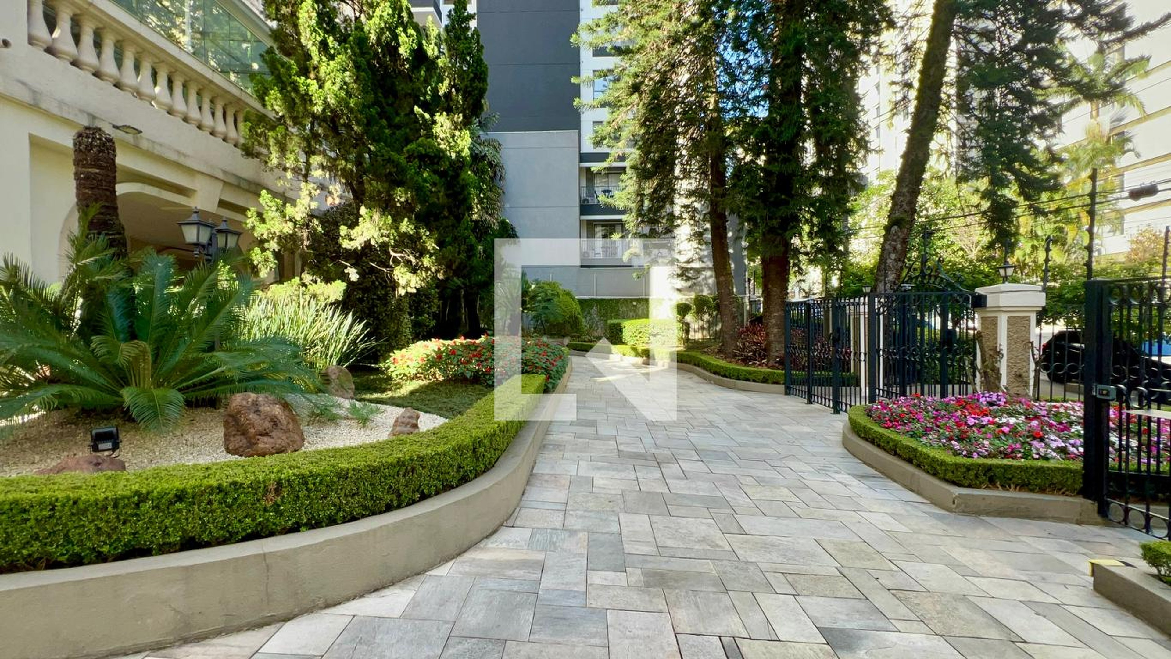 Entrada - Edifício Mansão Pablo Picasso