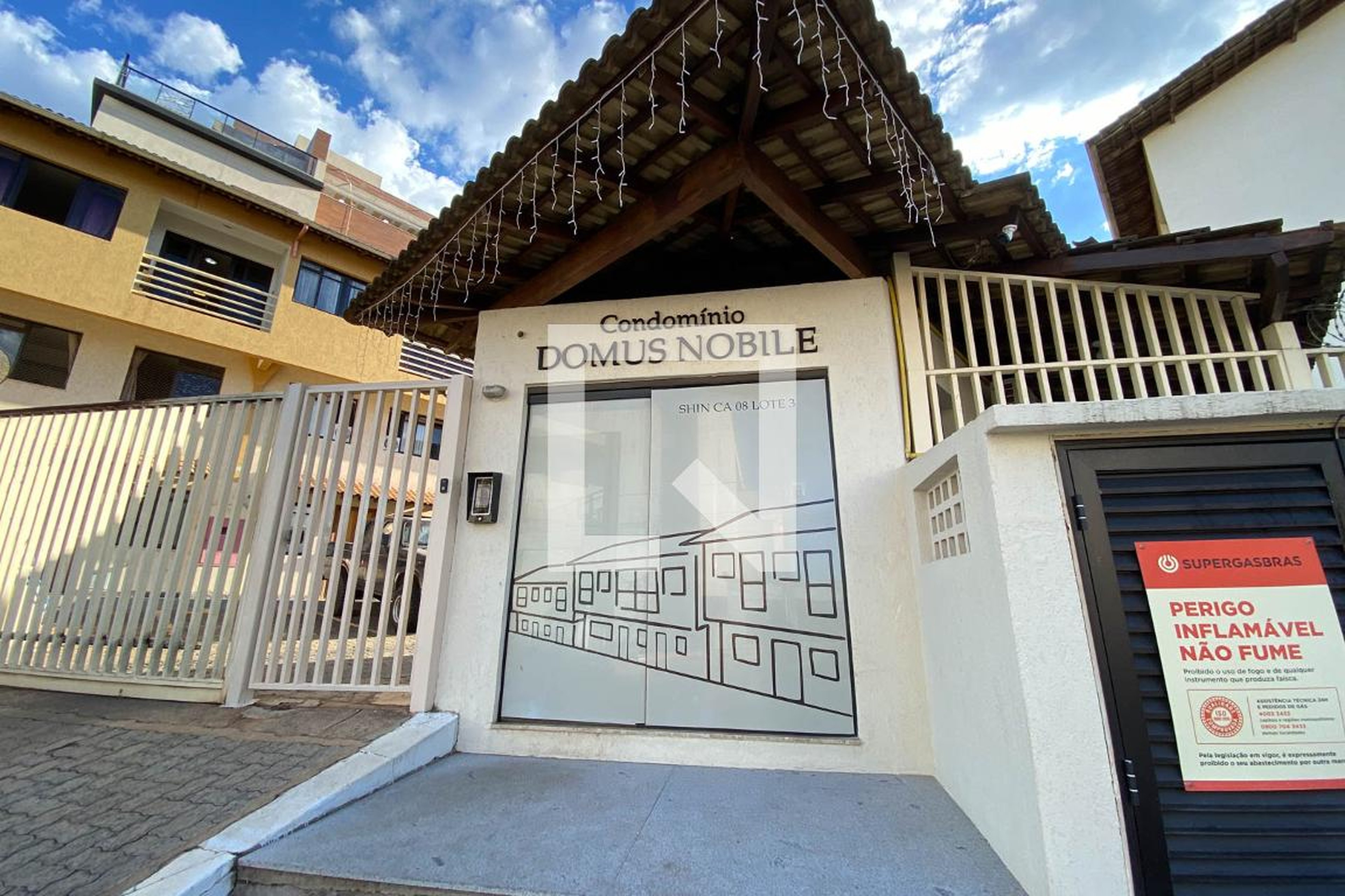 Fachada Condomínio em Rua do Comércio, 8