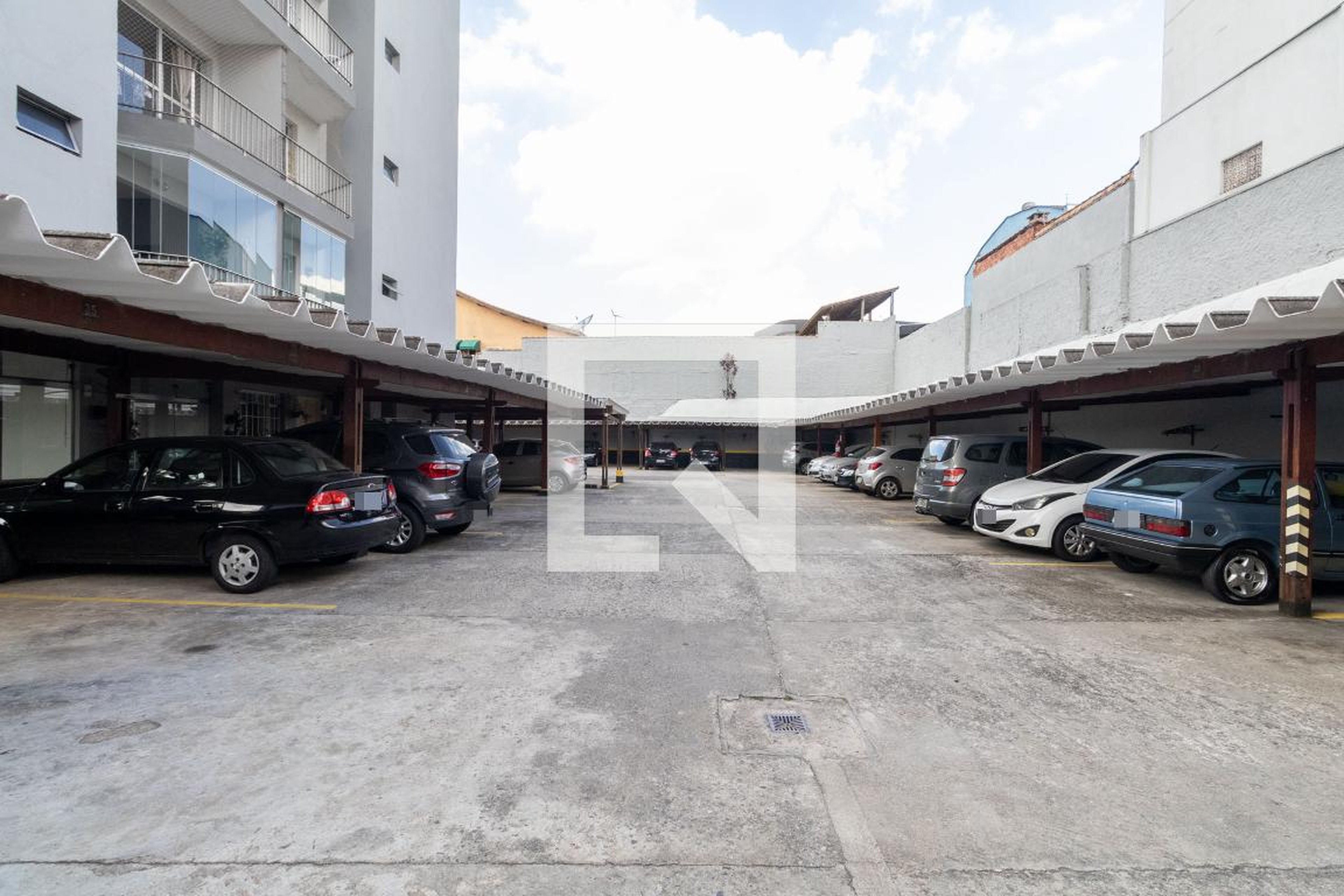 Estacionamento - Edifício Daniella