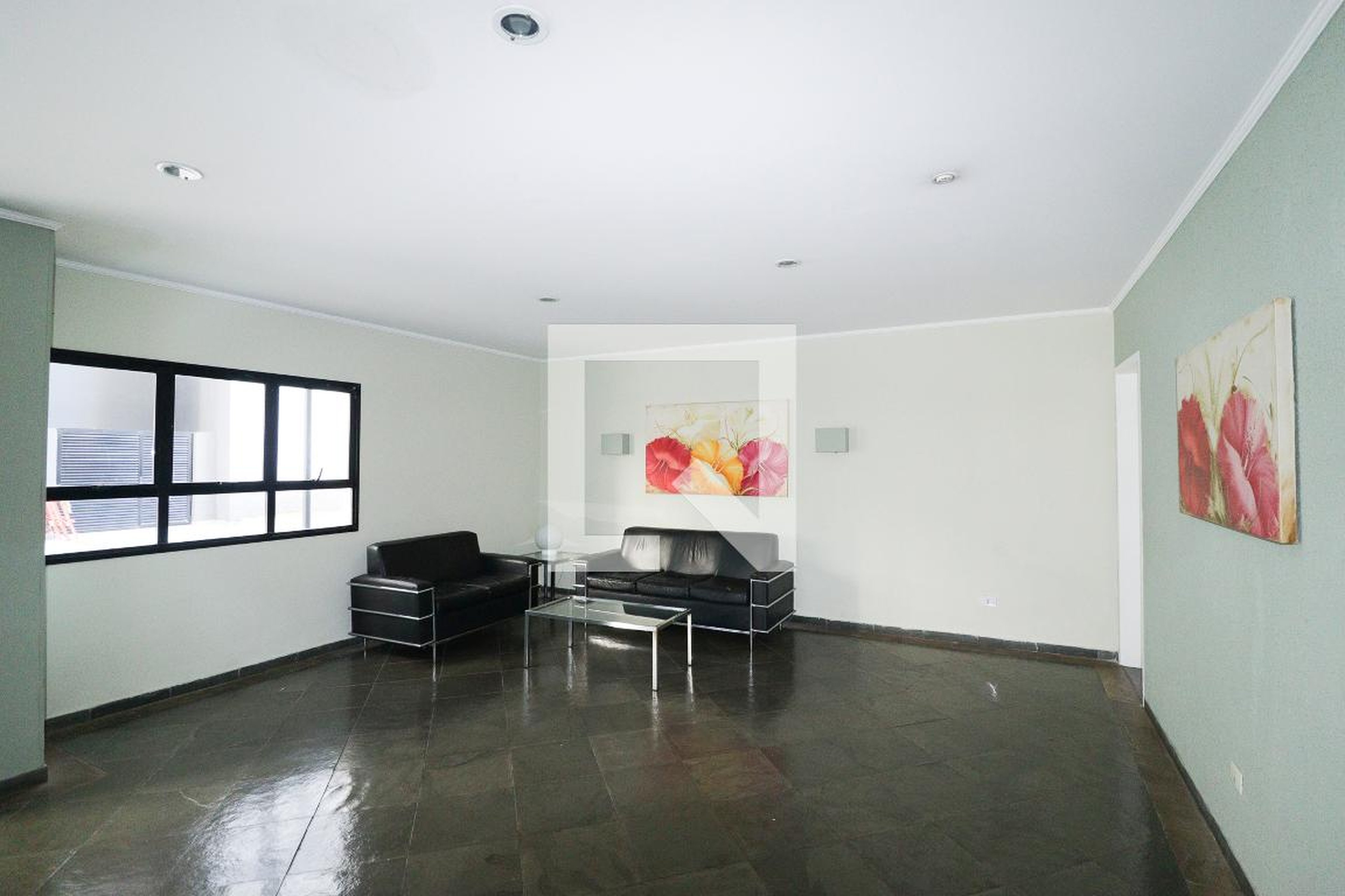 Hall - Bois de Bologne