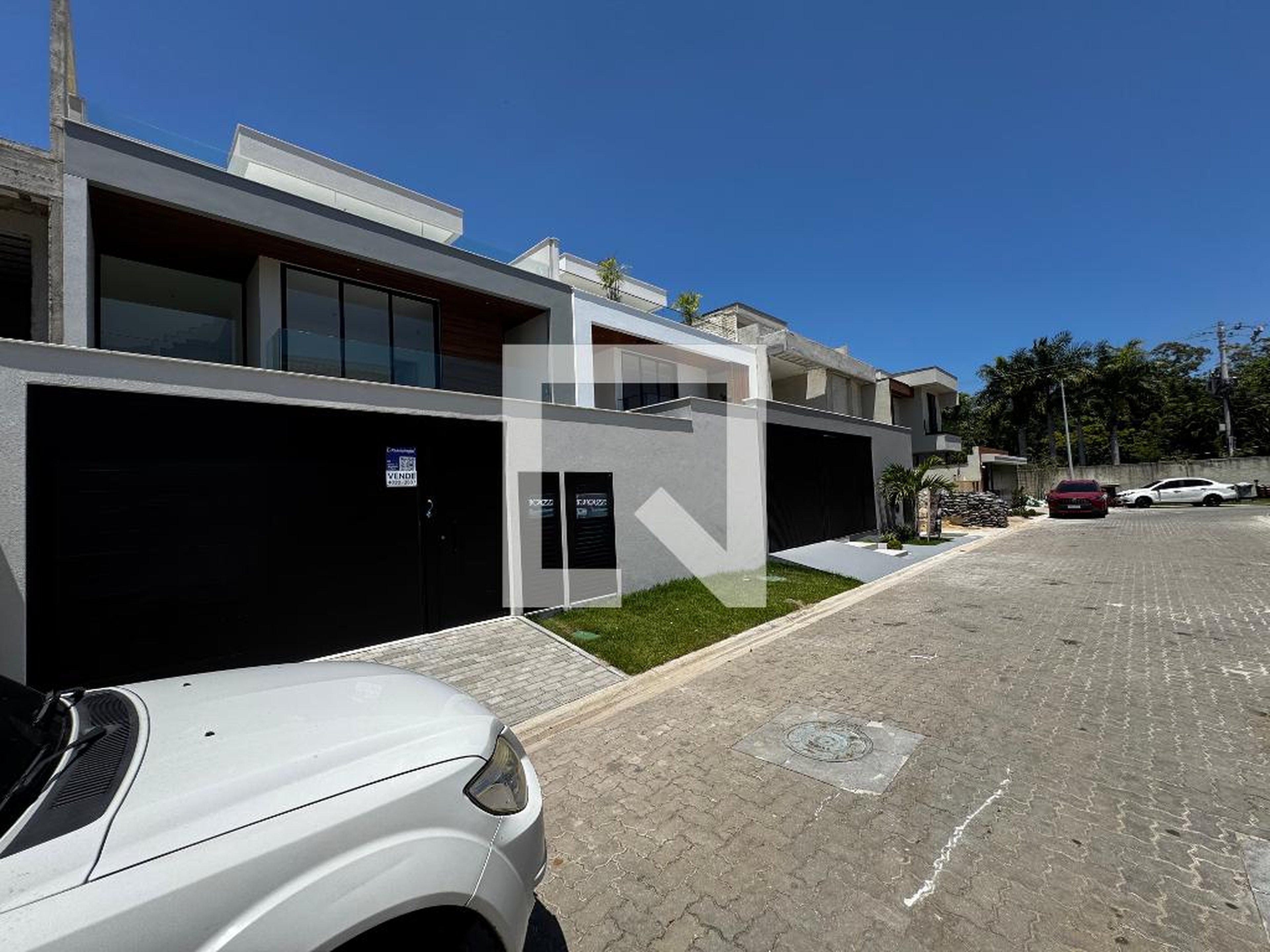 Fachada Condomínio em Avenida Aldemir Martins, 270