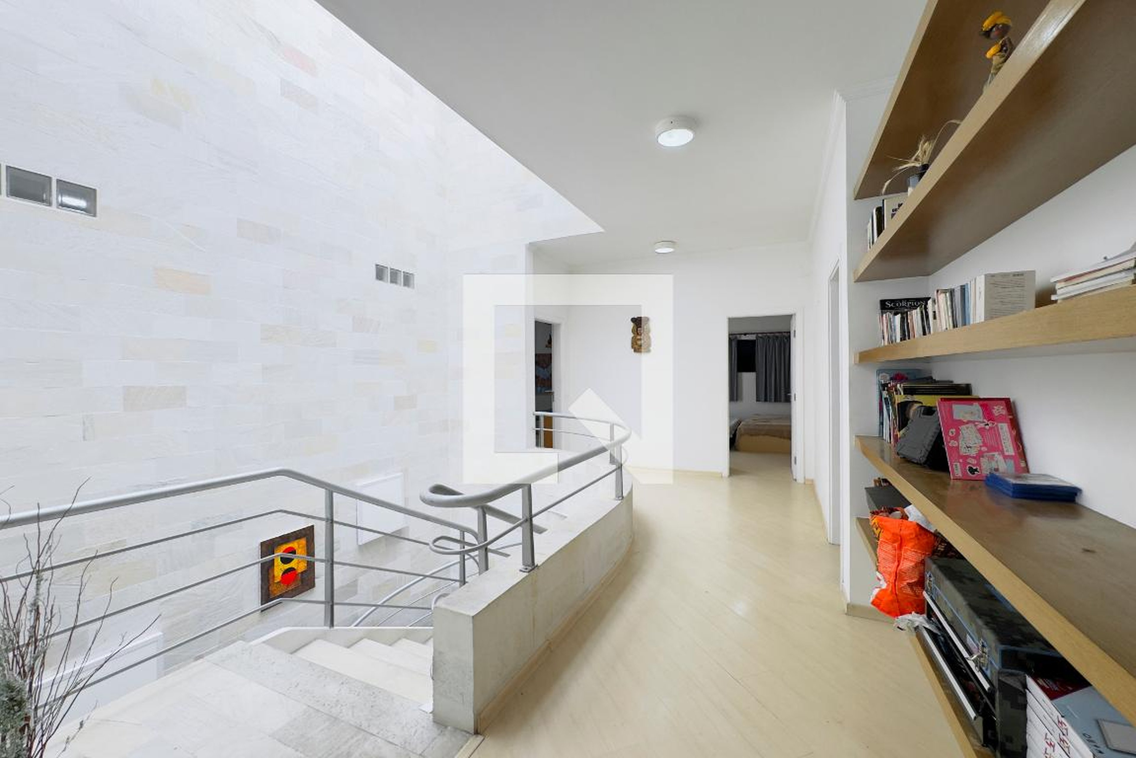 Hall Condomínio em Rua José Sérgio Faria, 38