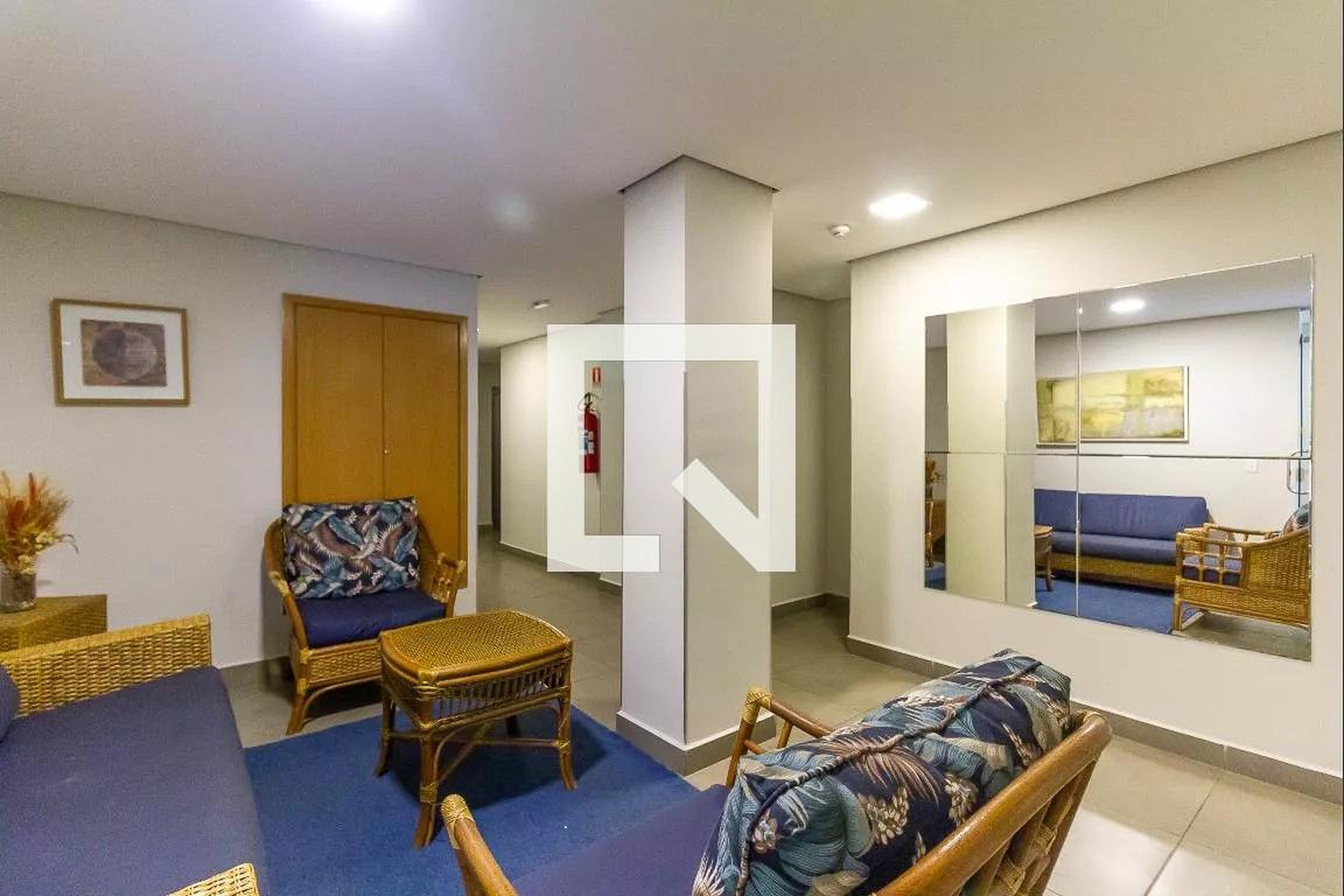 Hall - Home Station Nova Barra