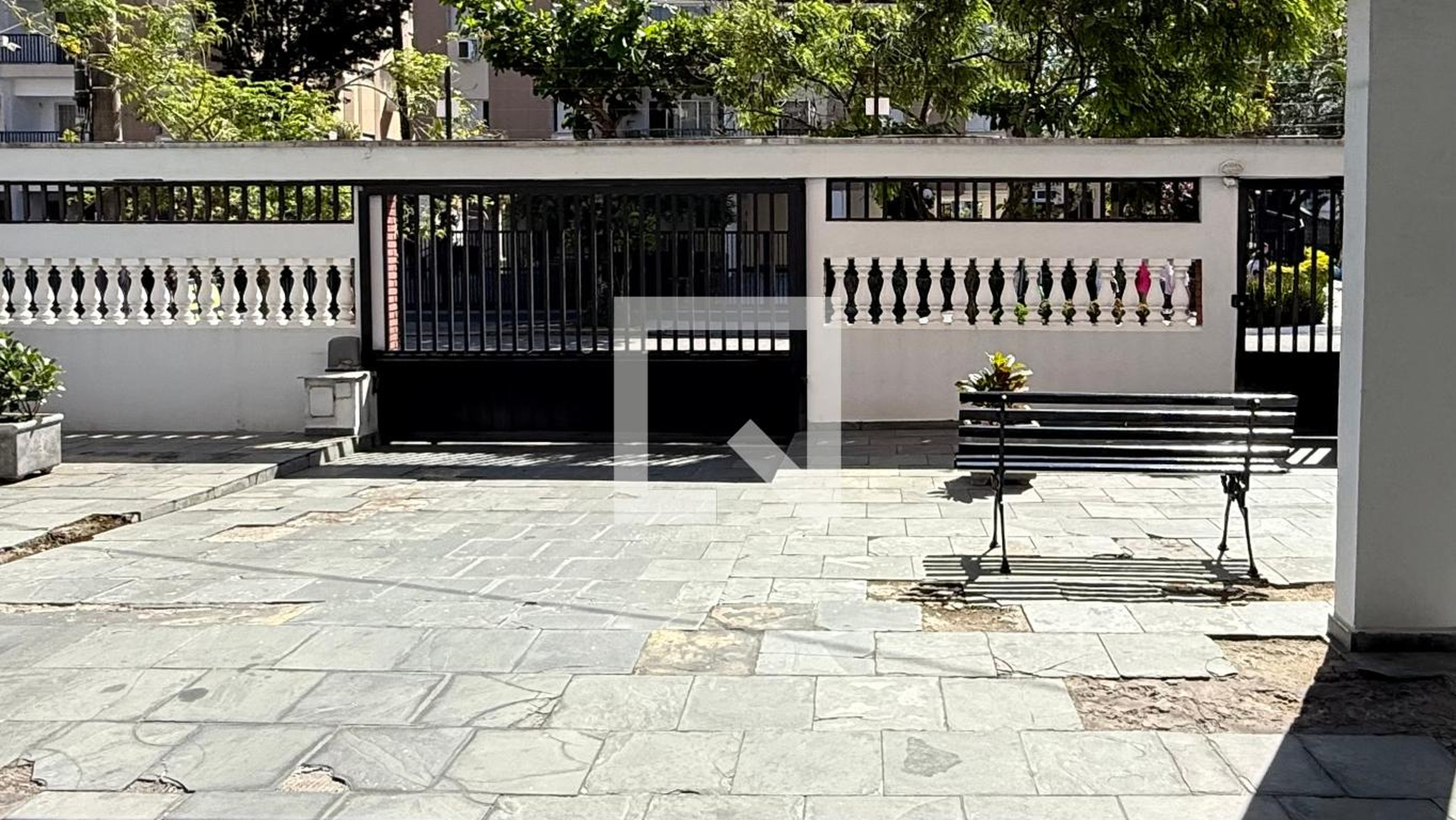 Fachada Condomínio em Avenida da Saudade, 330