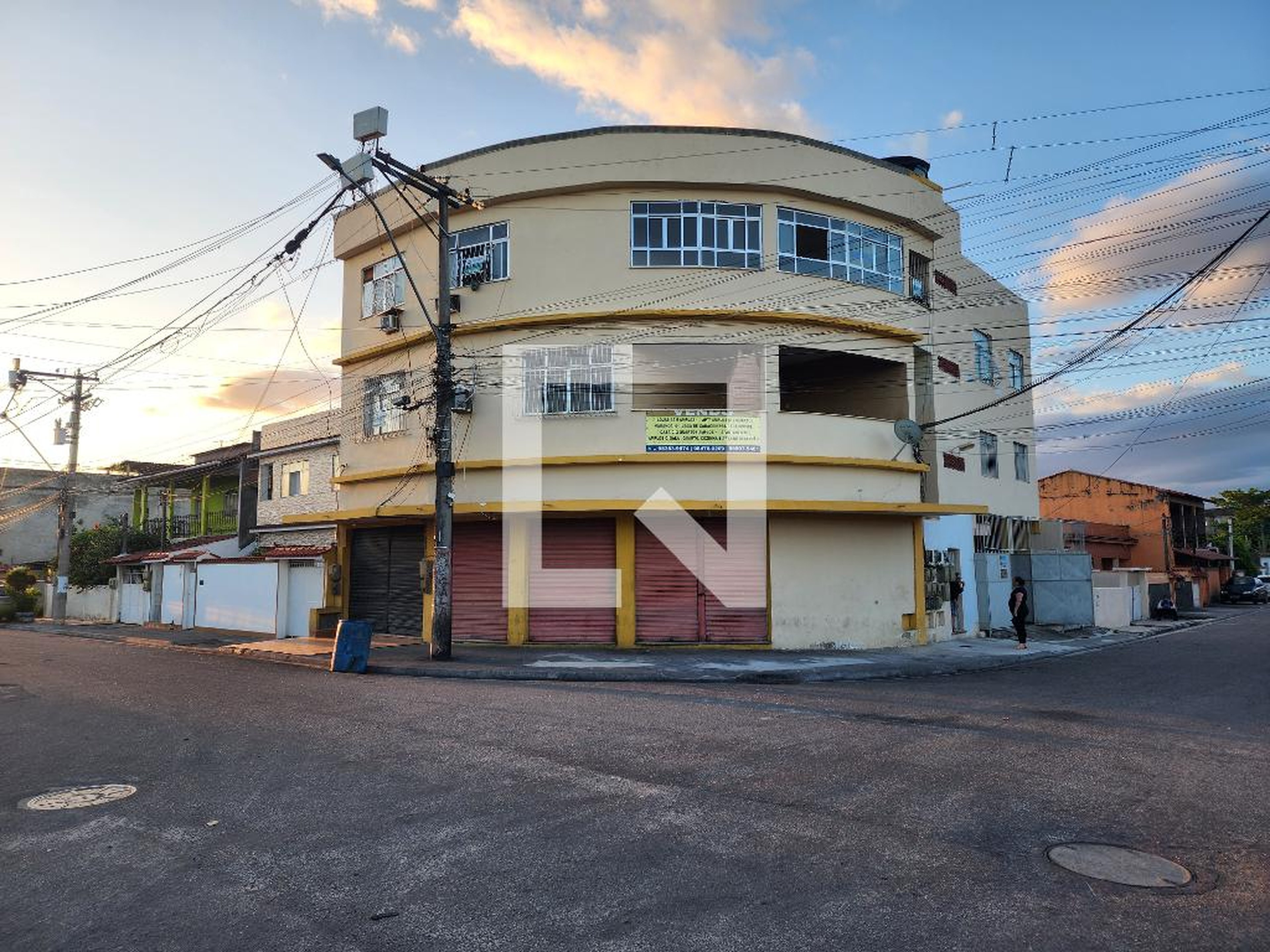 Fachada Condomínio em Avenida Cidade de Campos, 402