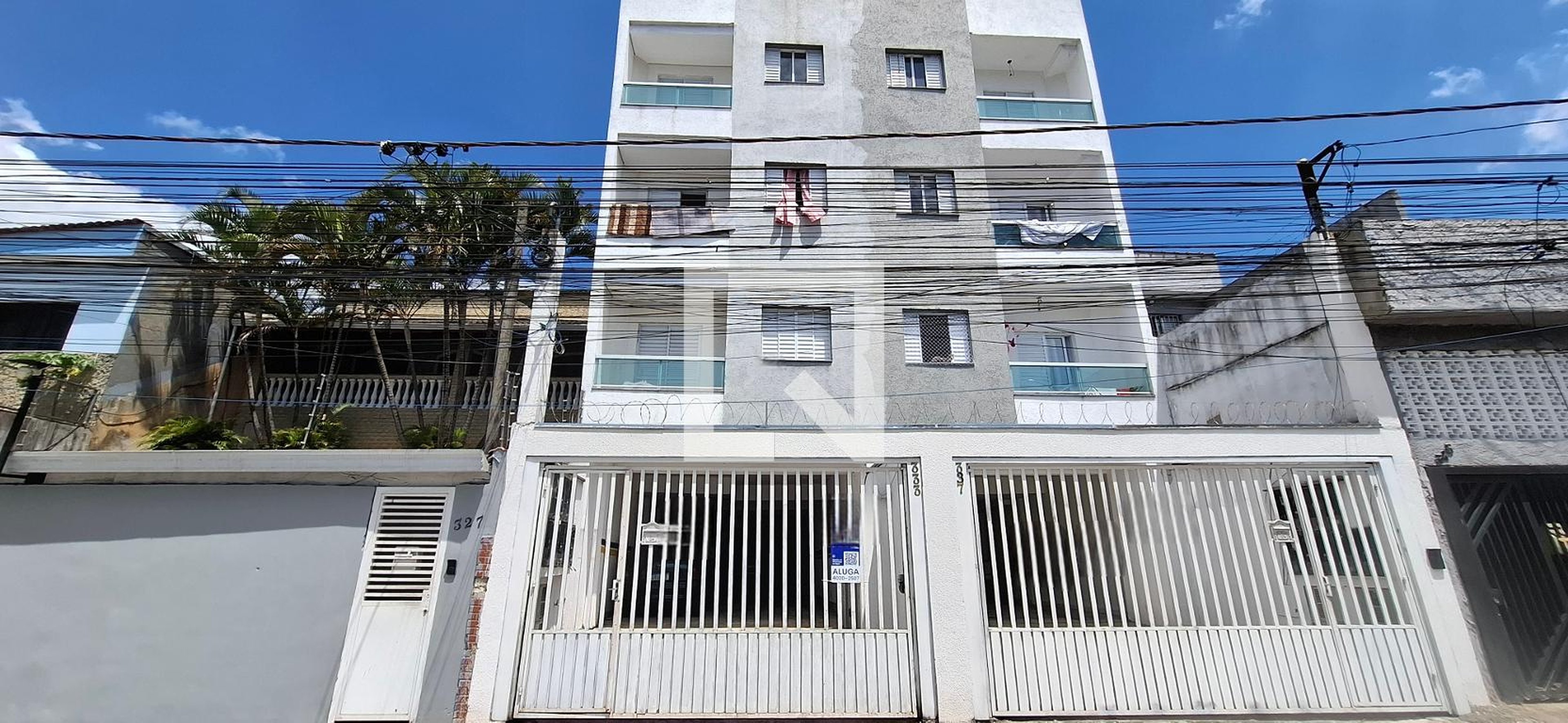Fachada Condomínio em Rua dos Ciprestes, 333