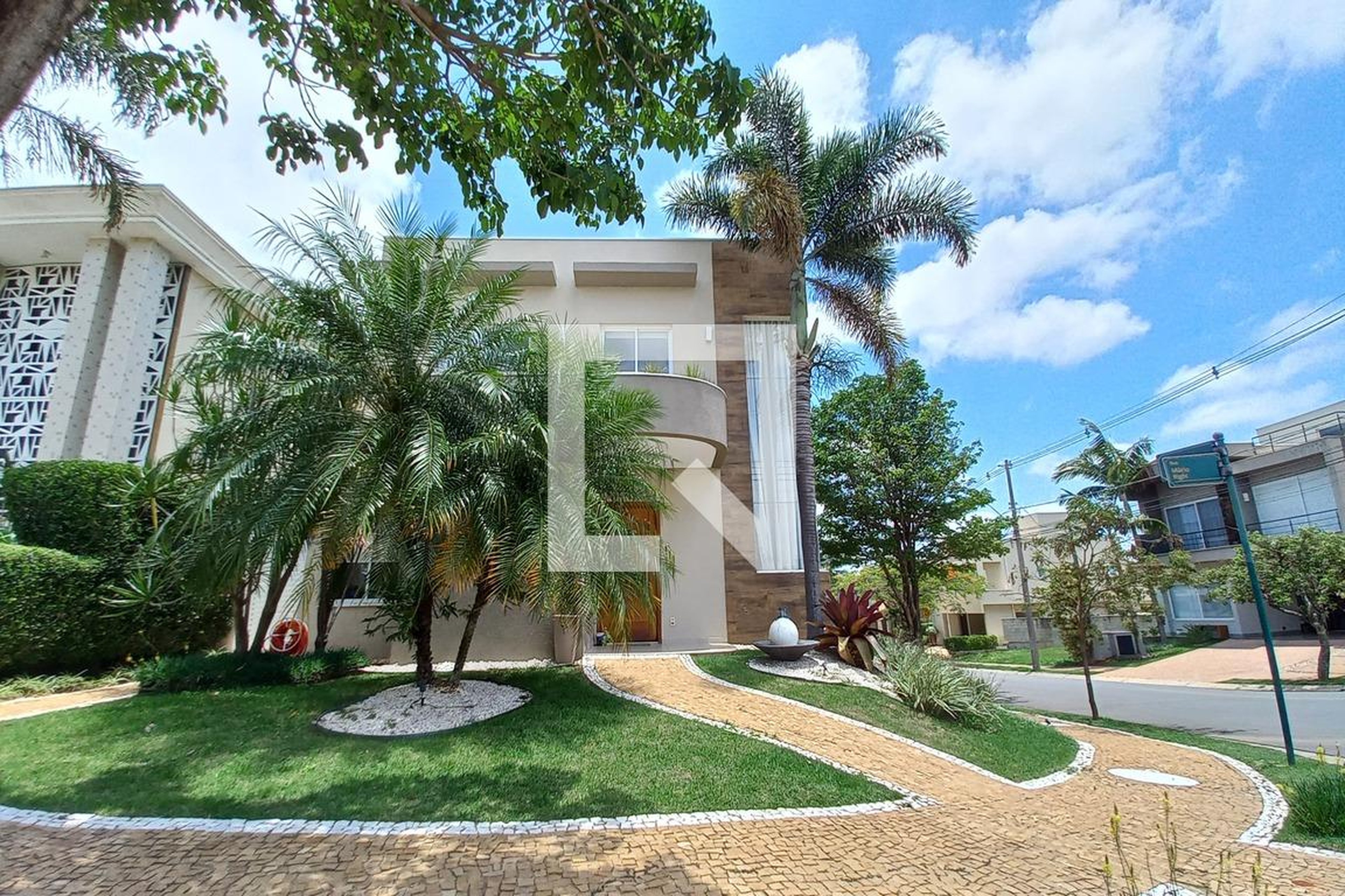 Fachada Condomínio em Avenida José Oscar Gratti, 10