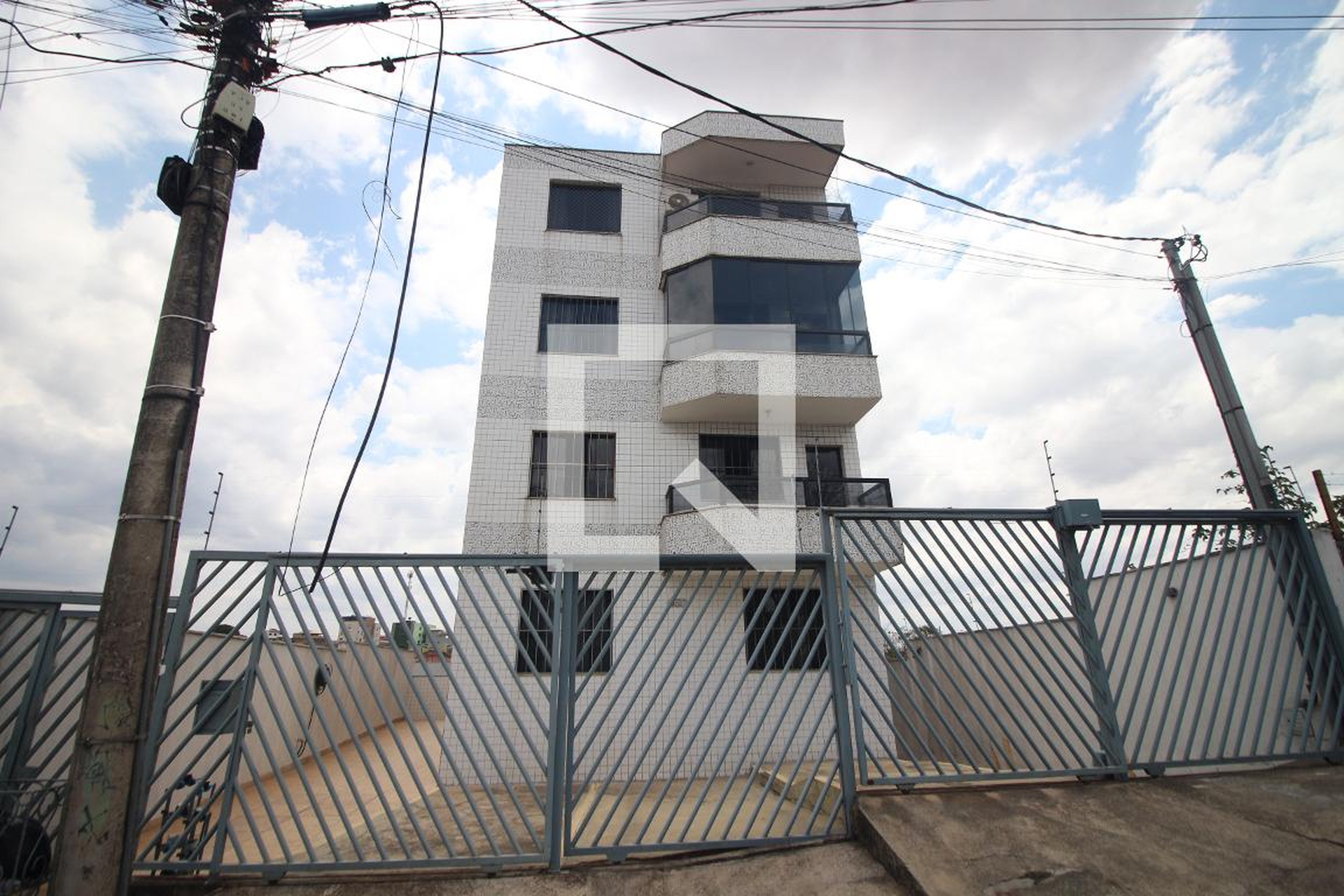 Fachada Condomínio em Rua Lupércio Paixão, 460