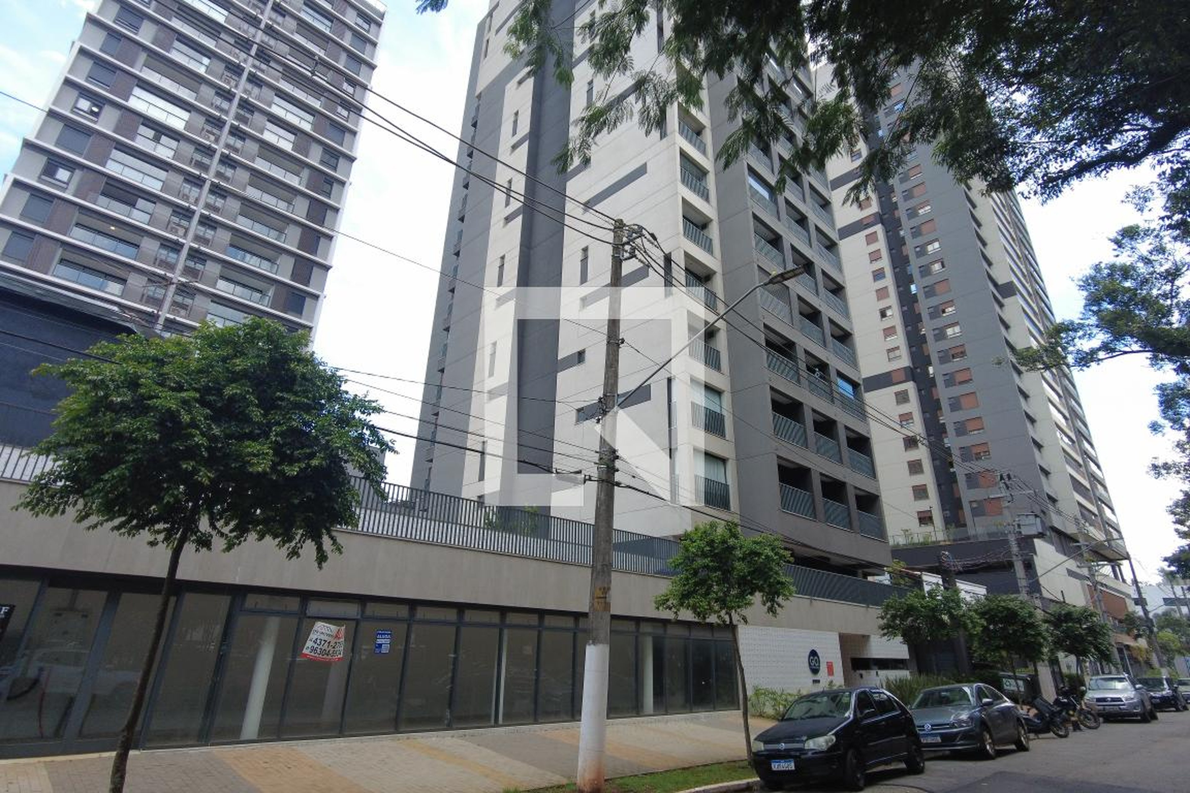 Fachada Condomínio em Rua Stela Marina, 100