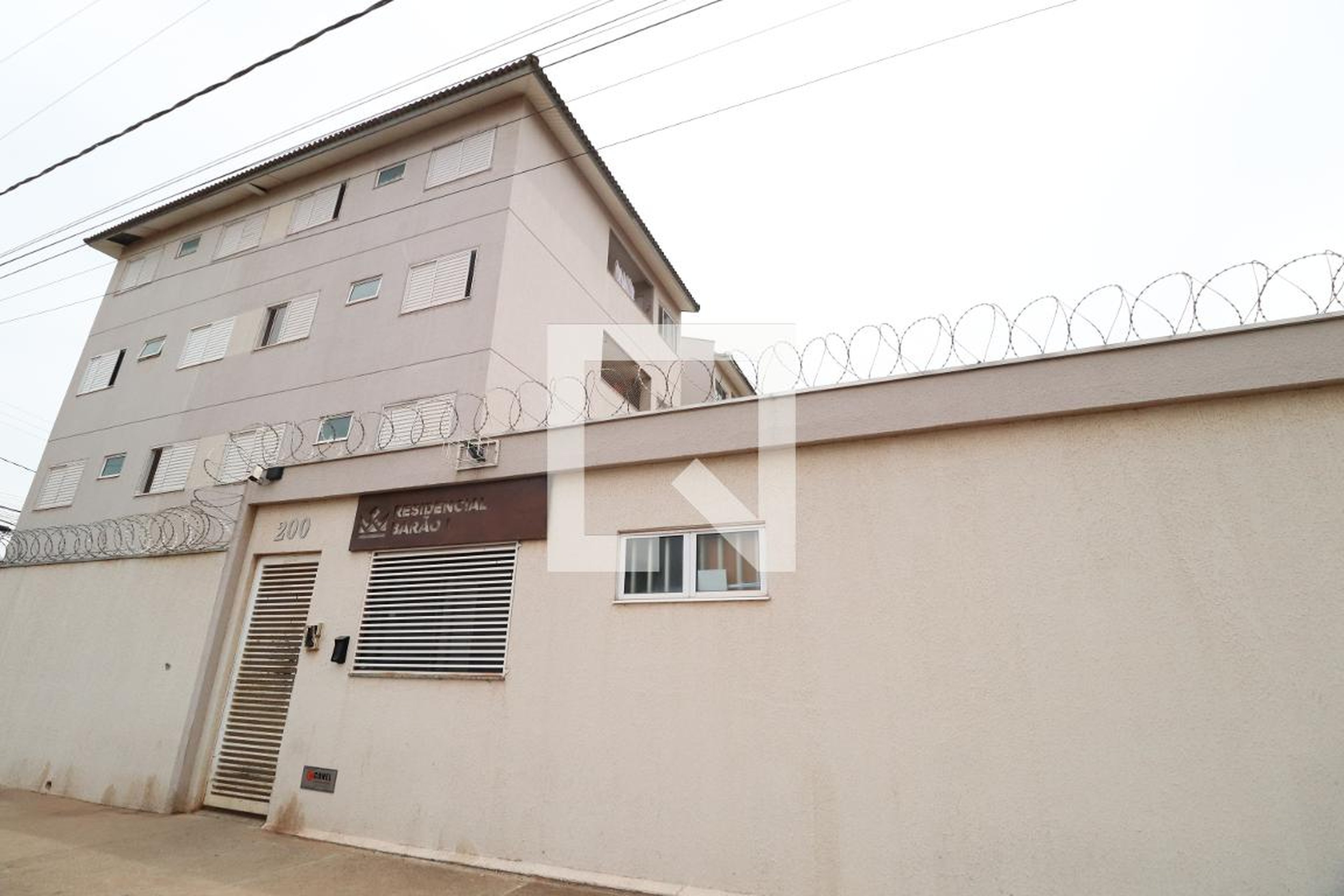 Fachada Condomínio em Rua Sarandi, 200