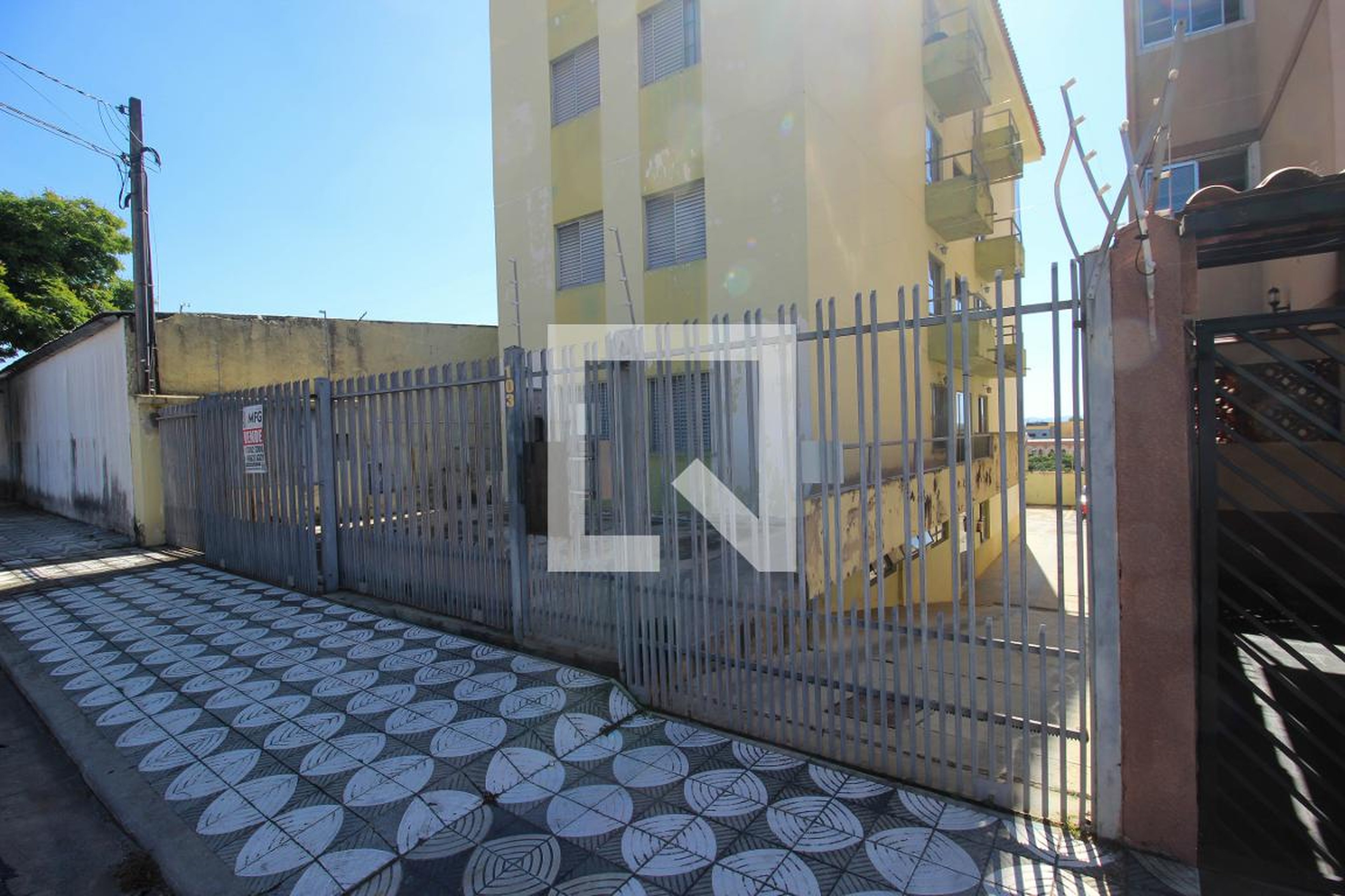 Fachada Condomínio em Alameda das Margaridas, 103