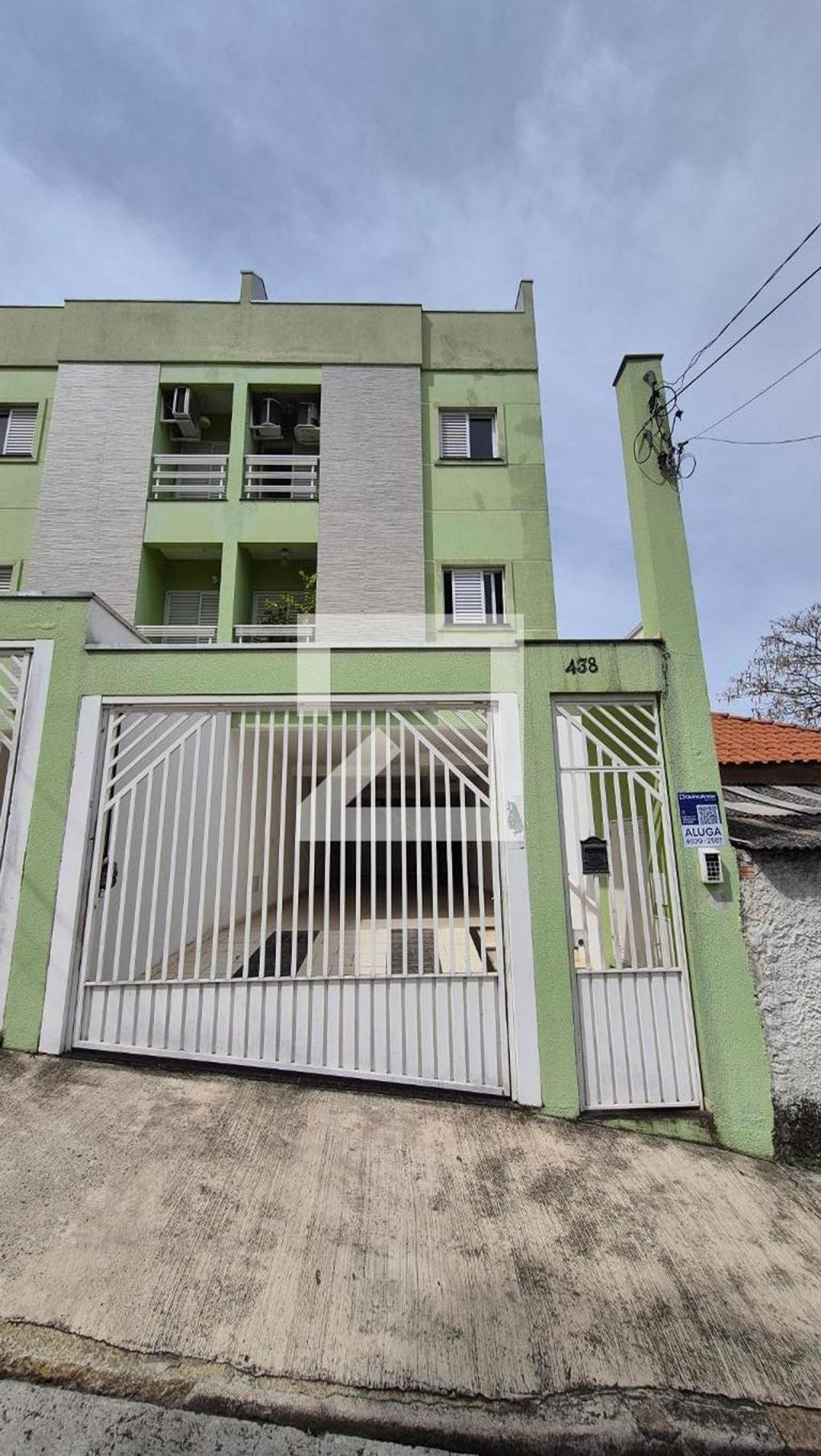 Fachada Condomínio em Rua Santa Isabel, 438