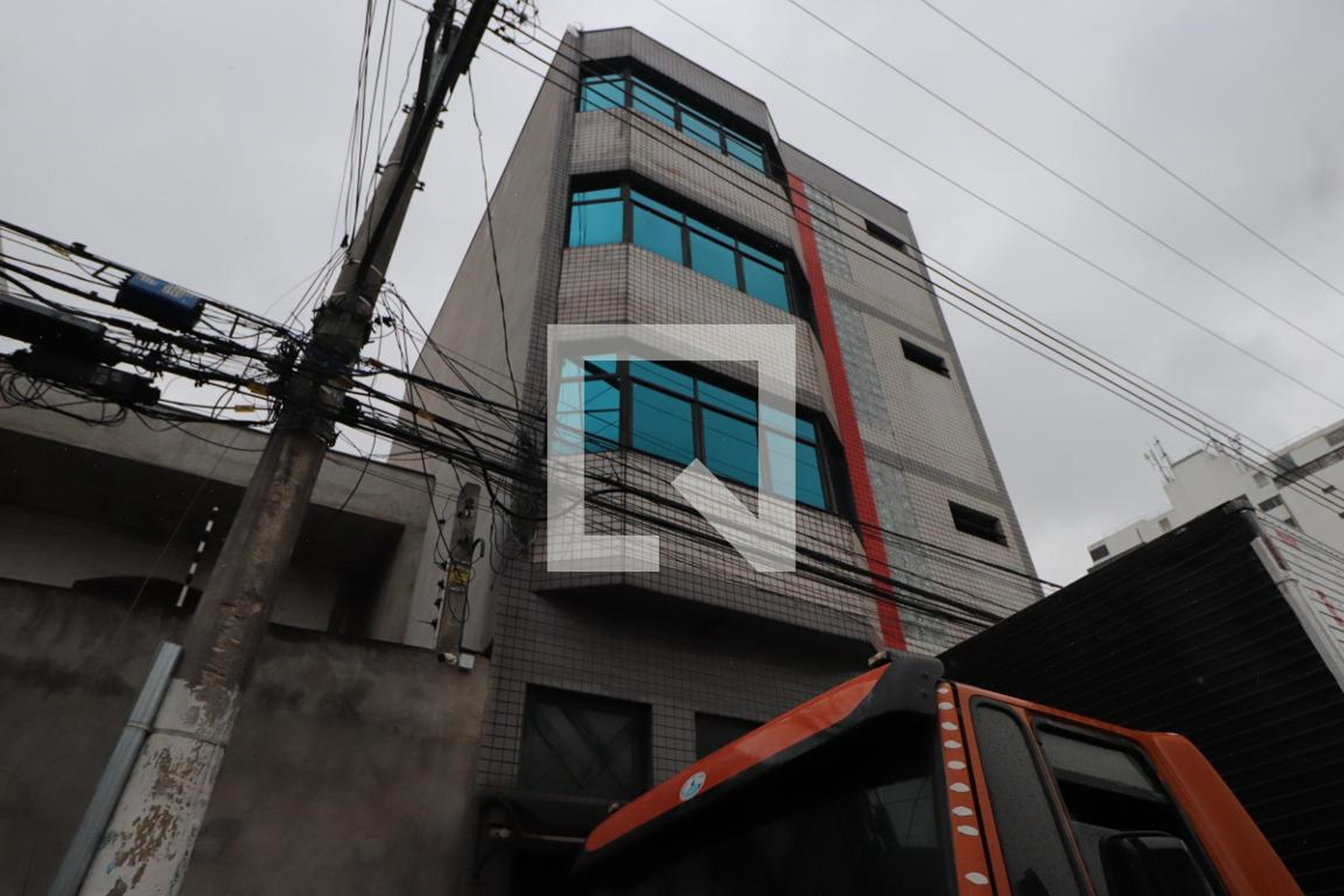 Fachada Condomínio em Rua Embiruçú, 87