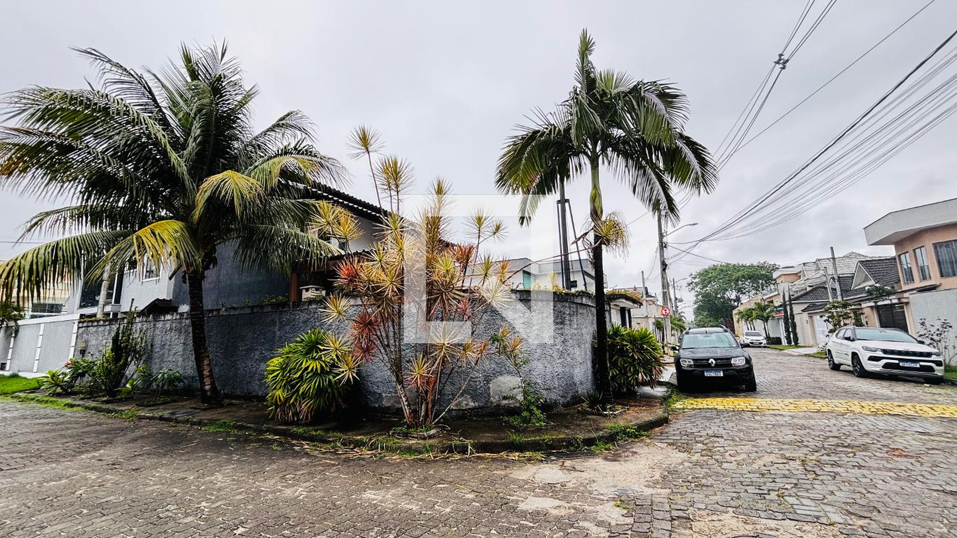 Fachada Condomínio em Estrada dos Bandeirantes, 14797