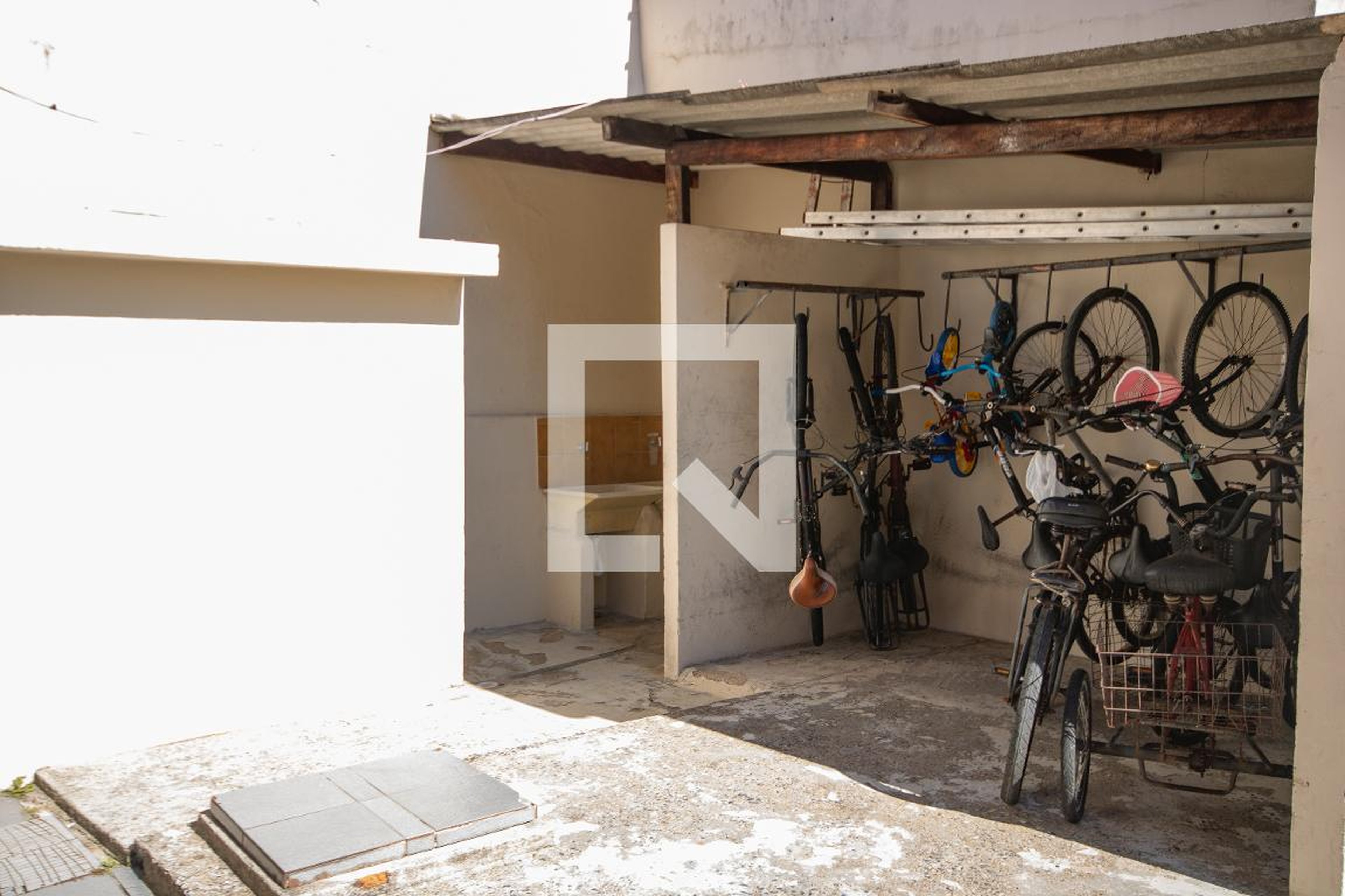 Bicicletário - ed. ceara