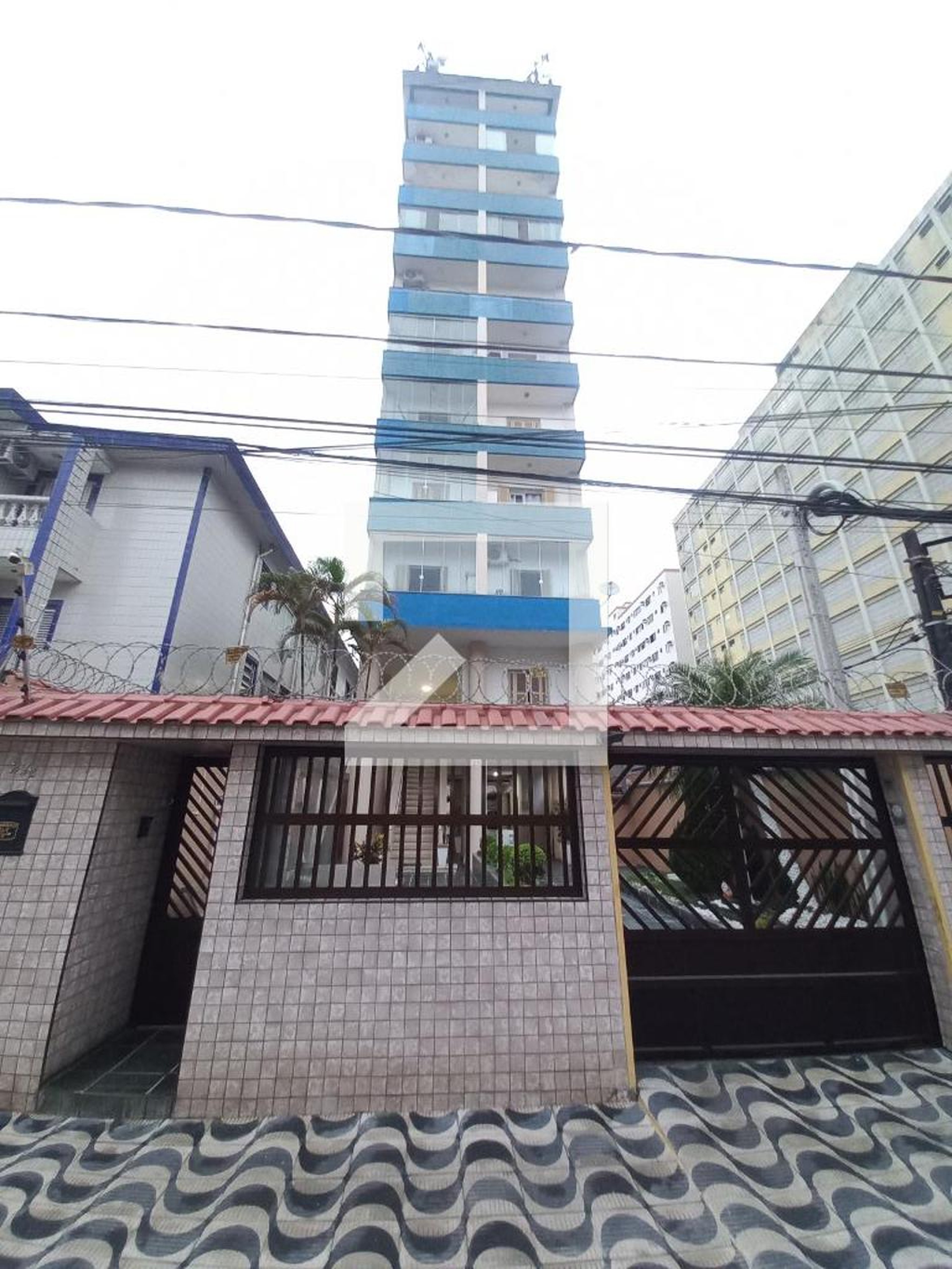 Fachada do Prédio Condomínio em Rua Amador Bueno da Ribeira, 282