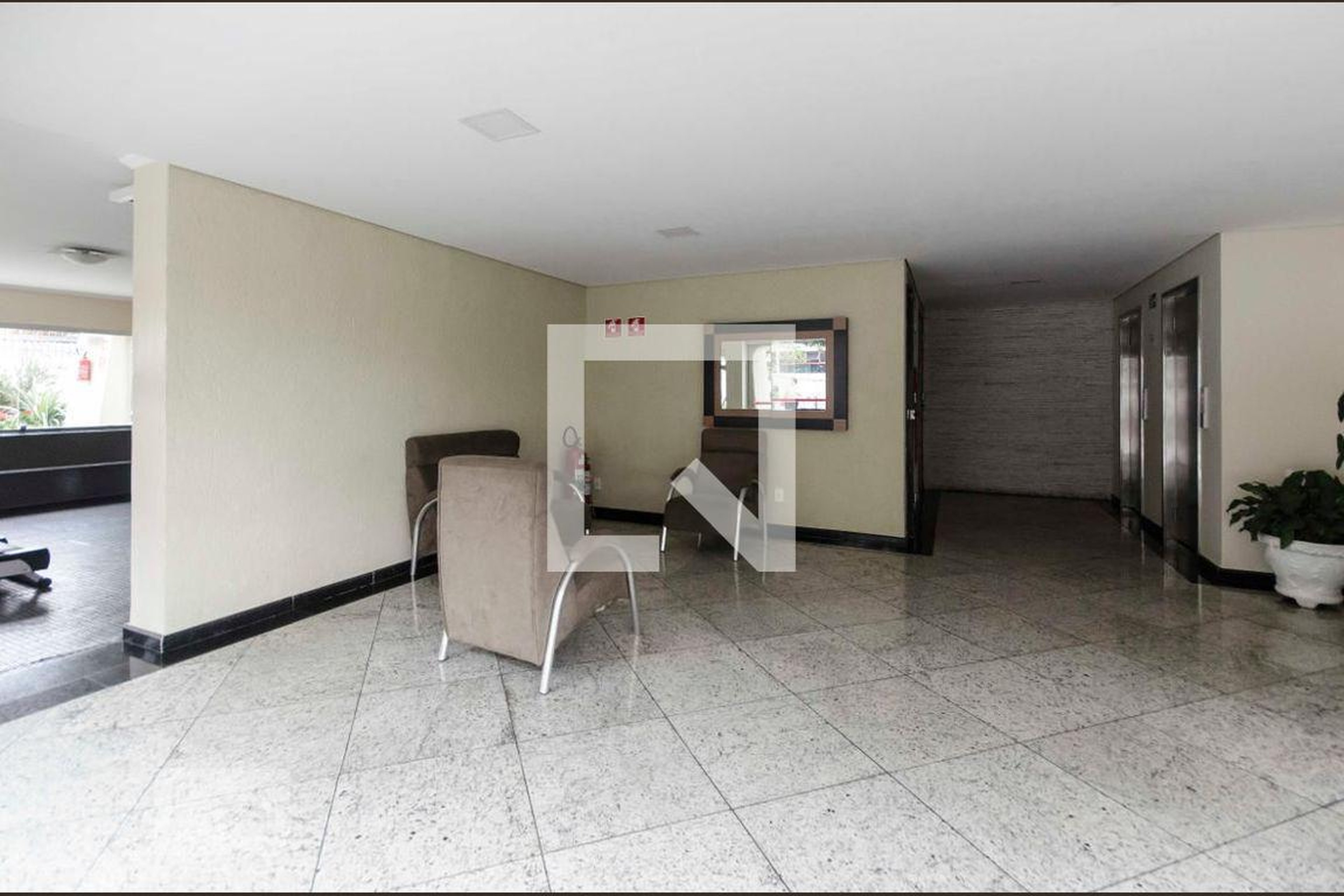 Hall - Carina