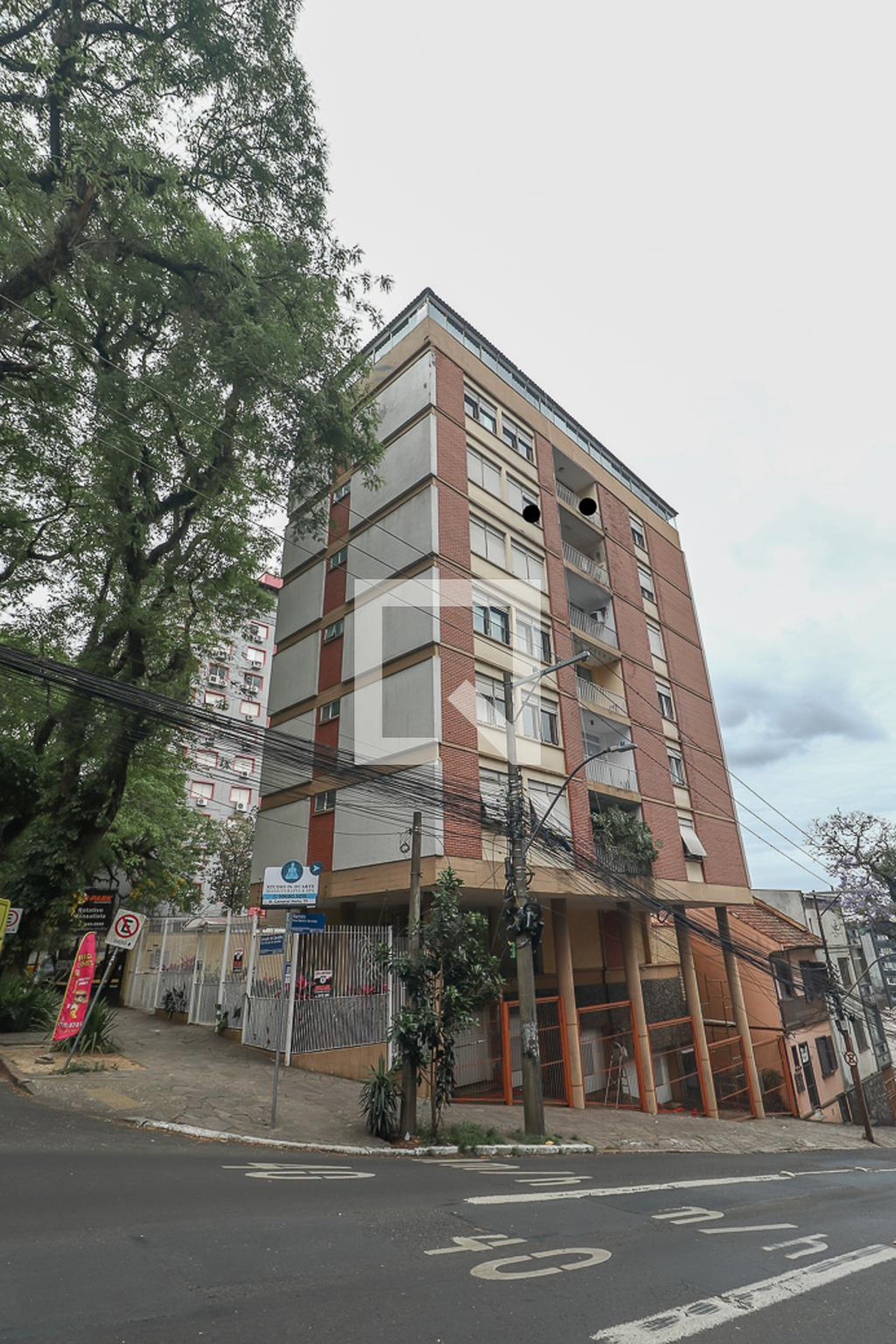 Fachada Condomínio em Rua Gonçalo de Carvalho, 474