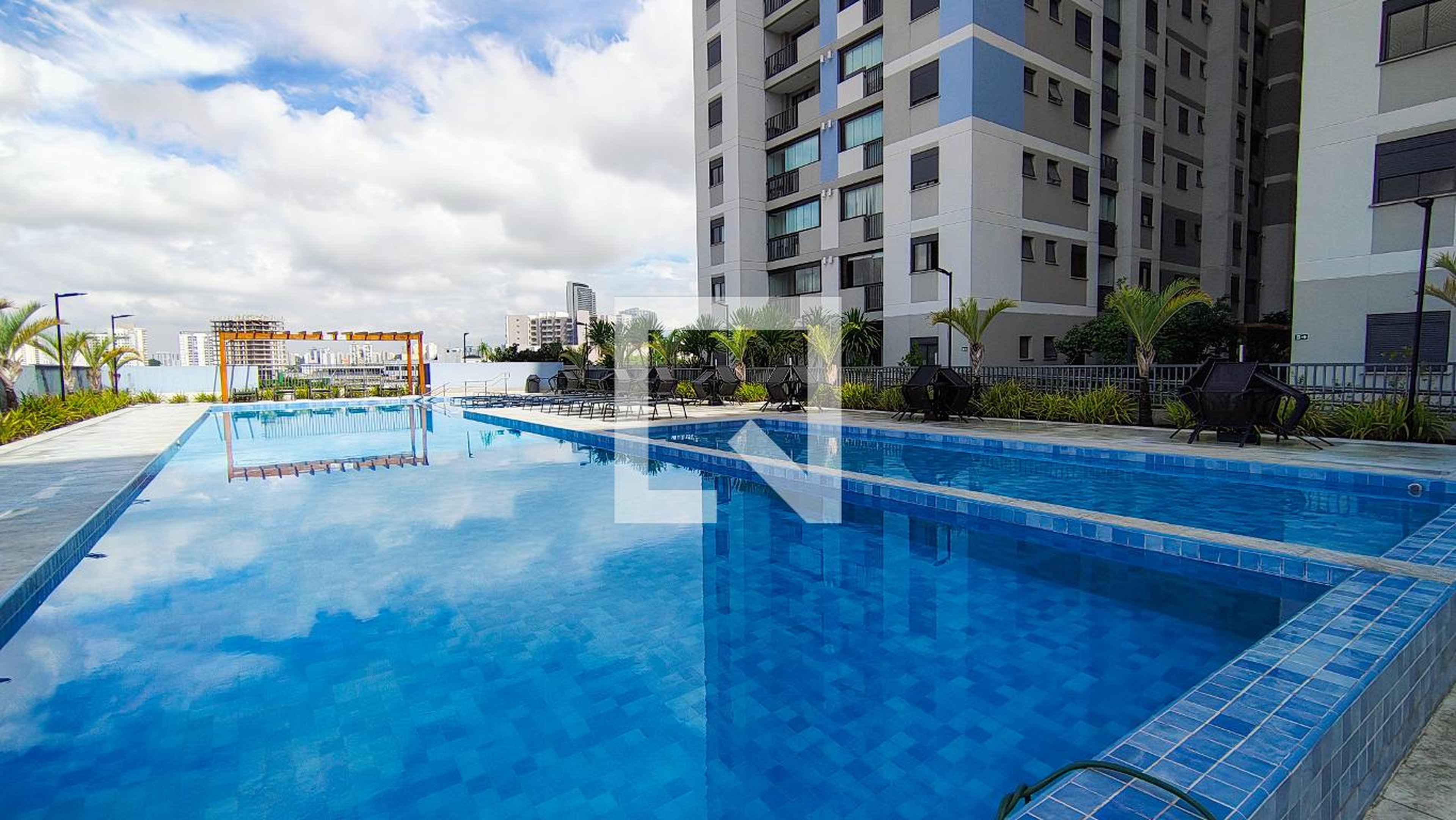 Piscina - Boulevard Parque Central