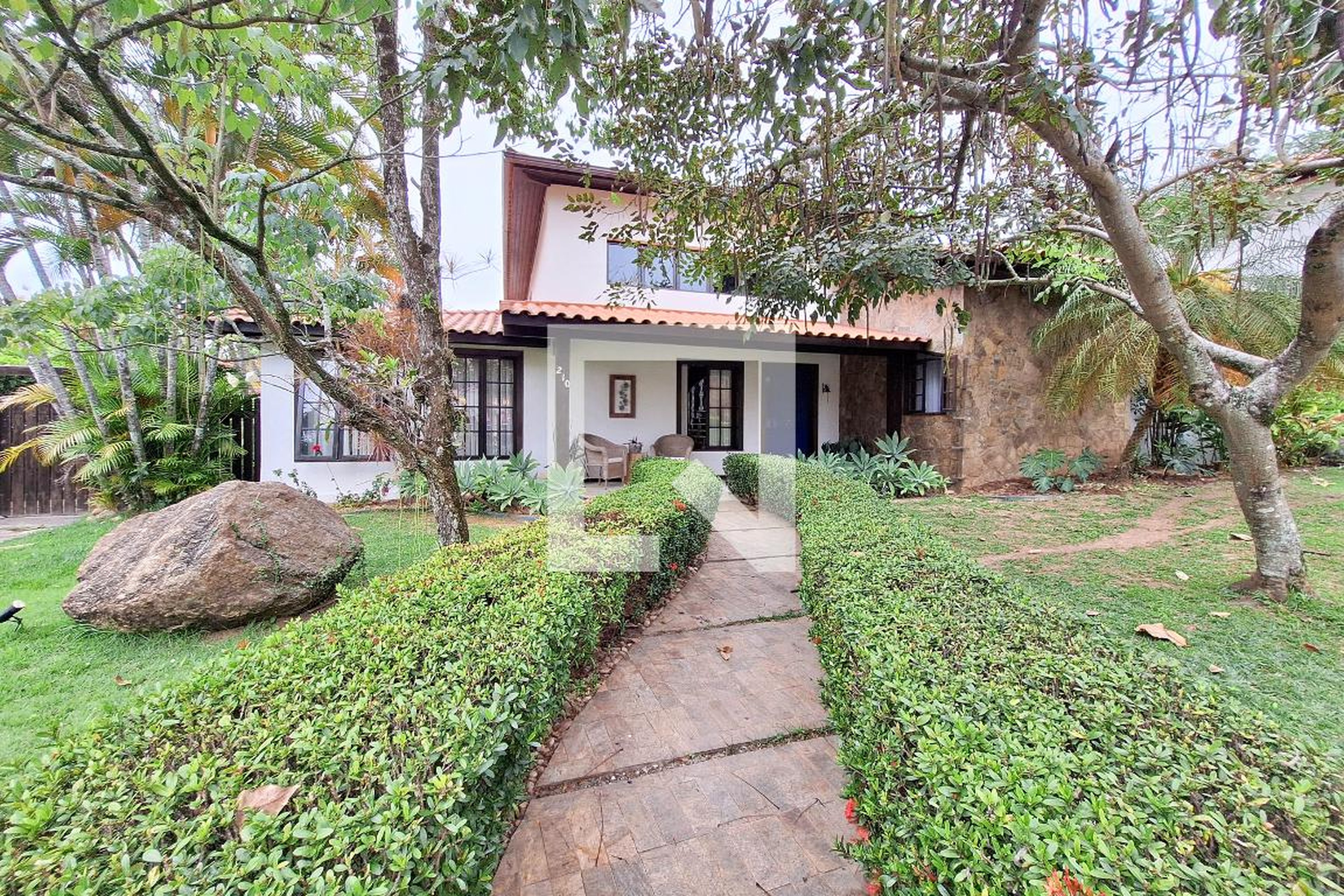 Fachada Condomínio Jardim Ubá III