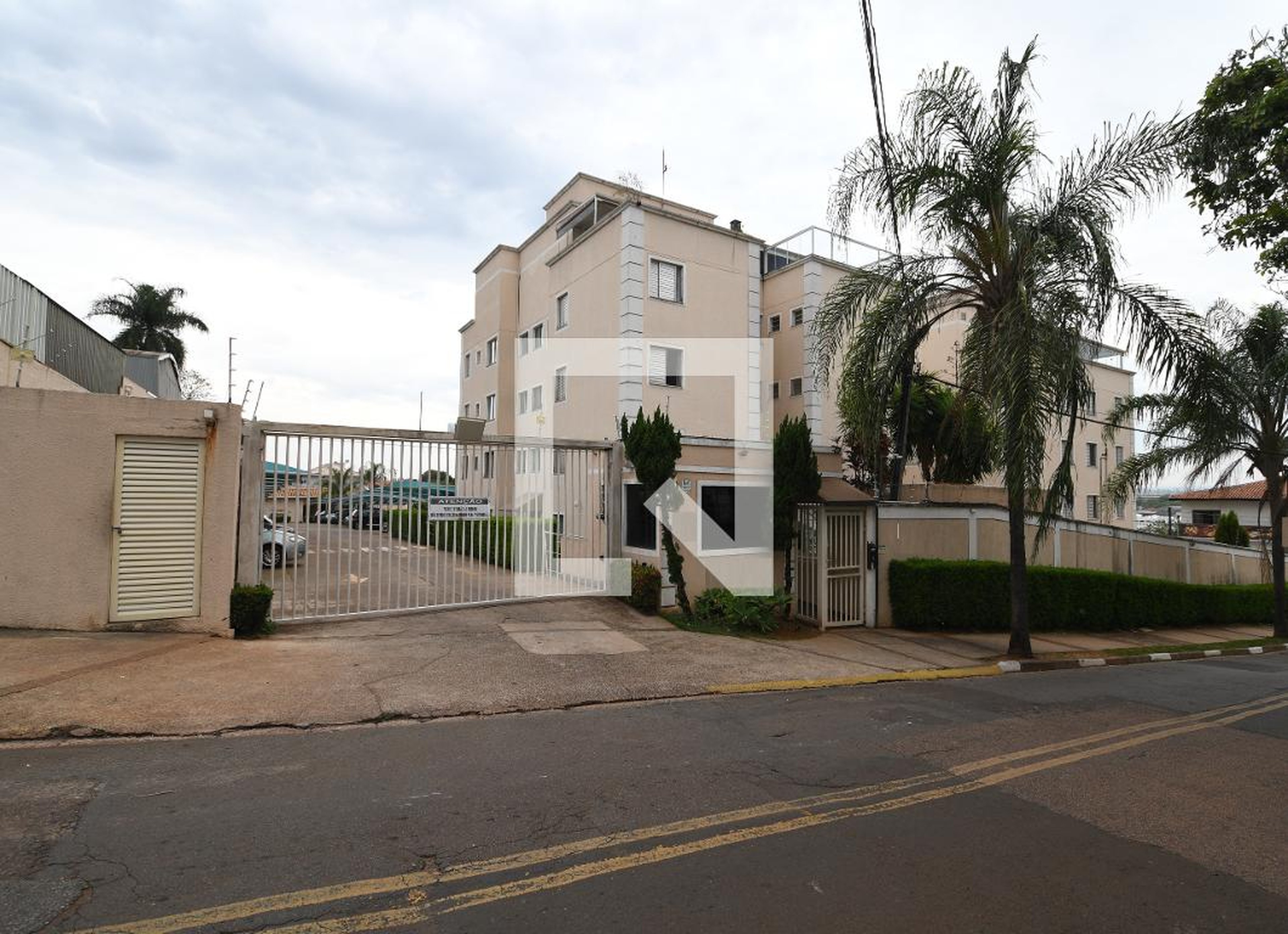 Fachada do Prédio Condomínio Champs Elysees - Santa Cândida