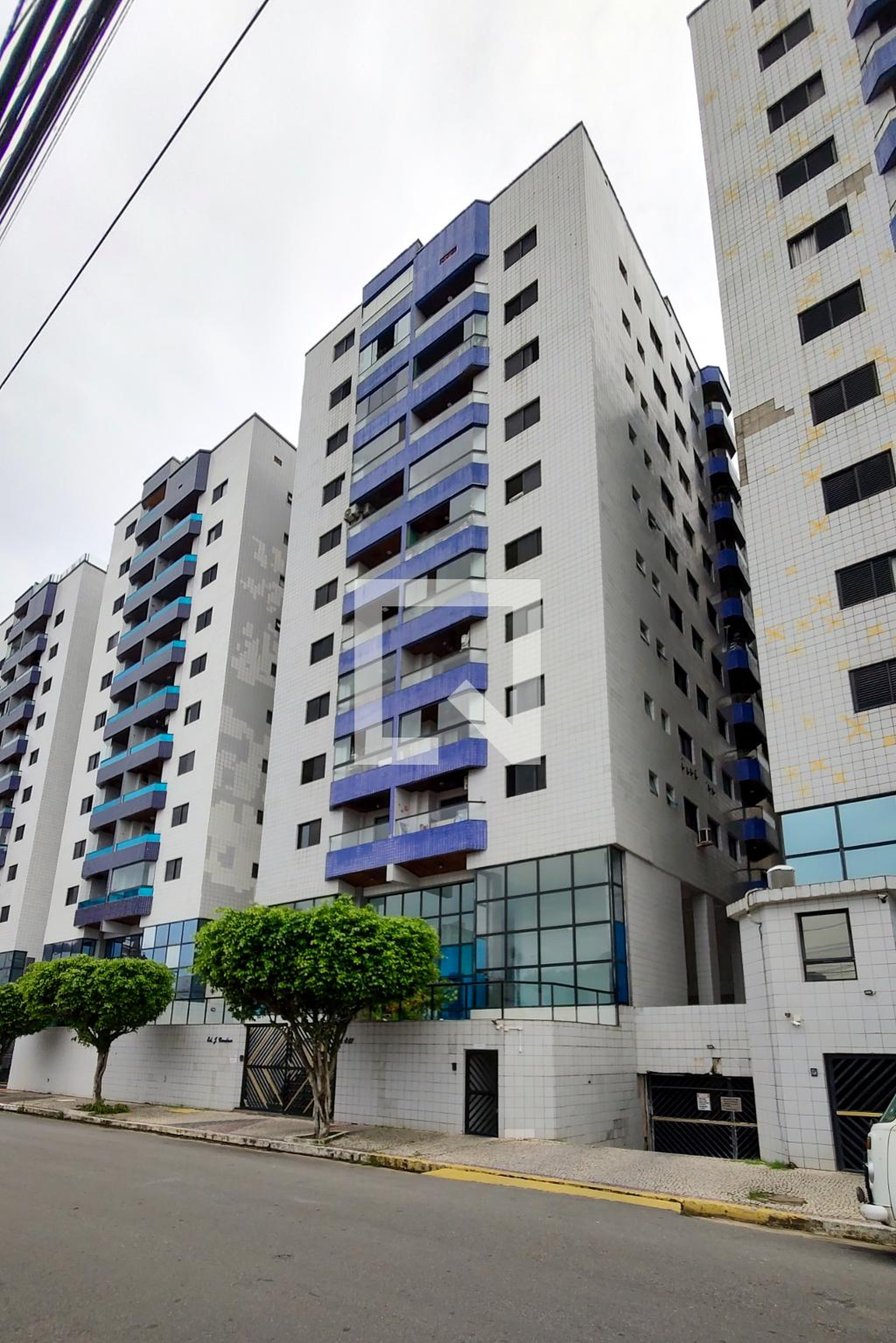 Fachada do Prédio Condomínio em Rua Monteiro Lobato, 66