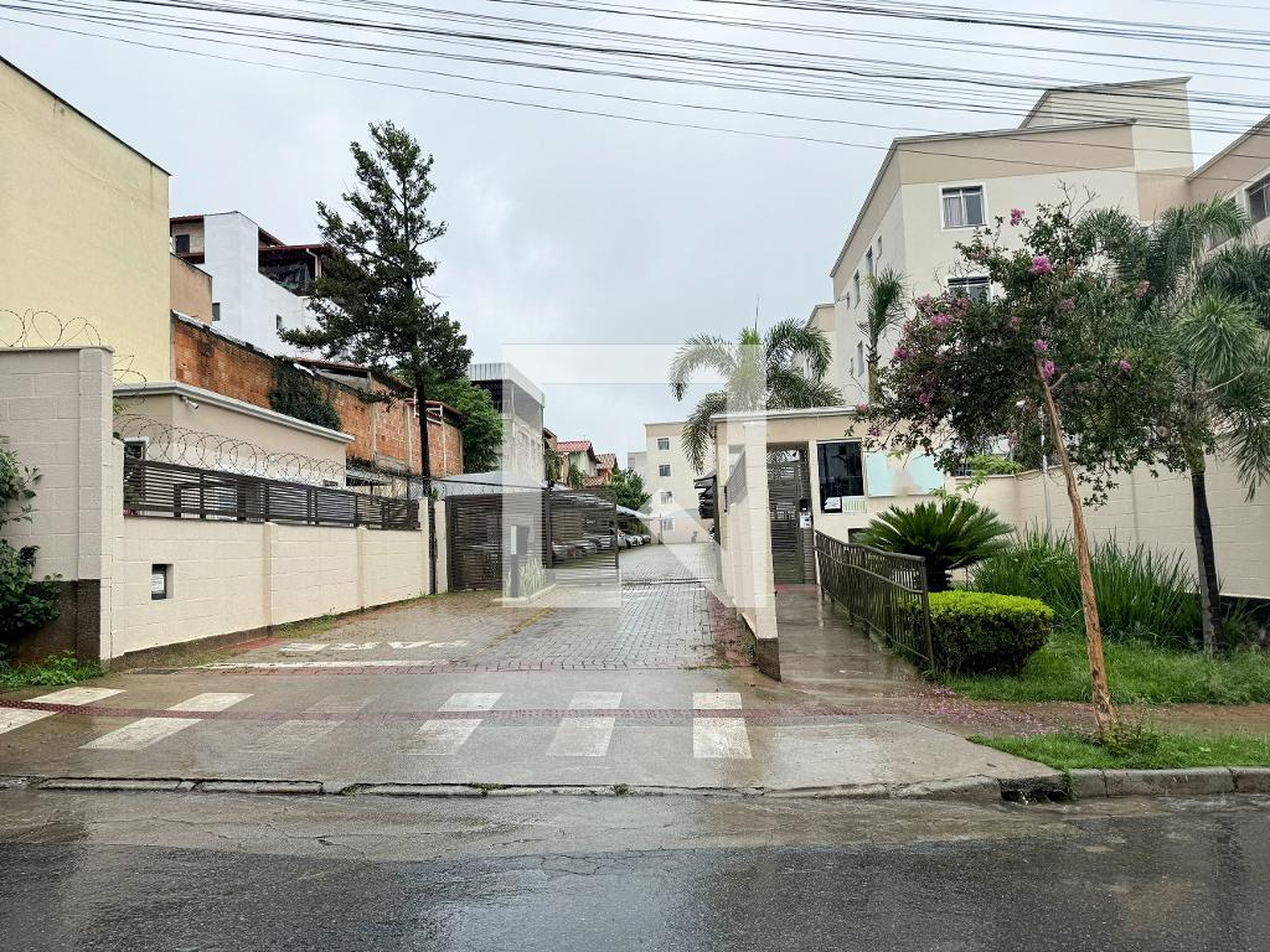 Fachada Condomínio em Rua do Goiabão, 5