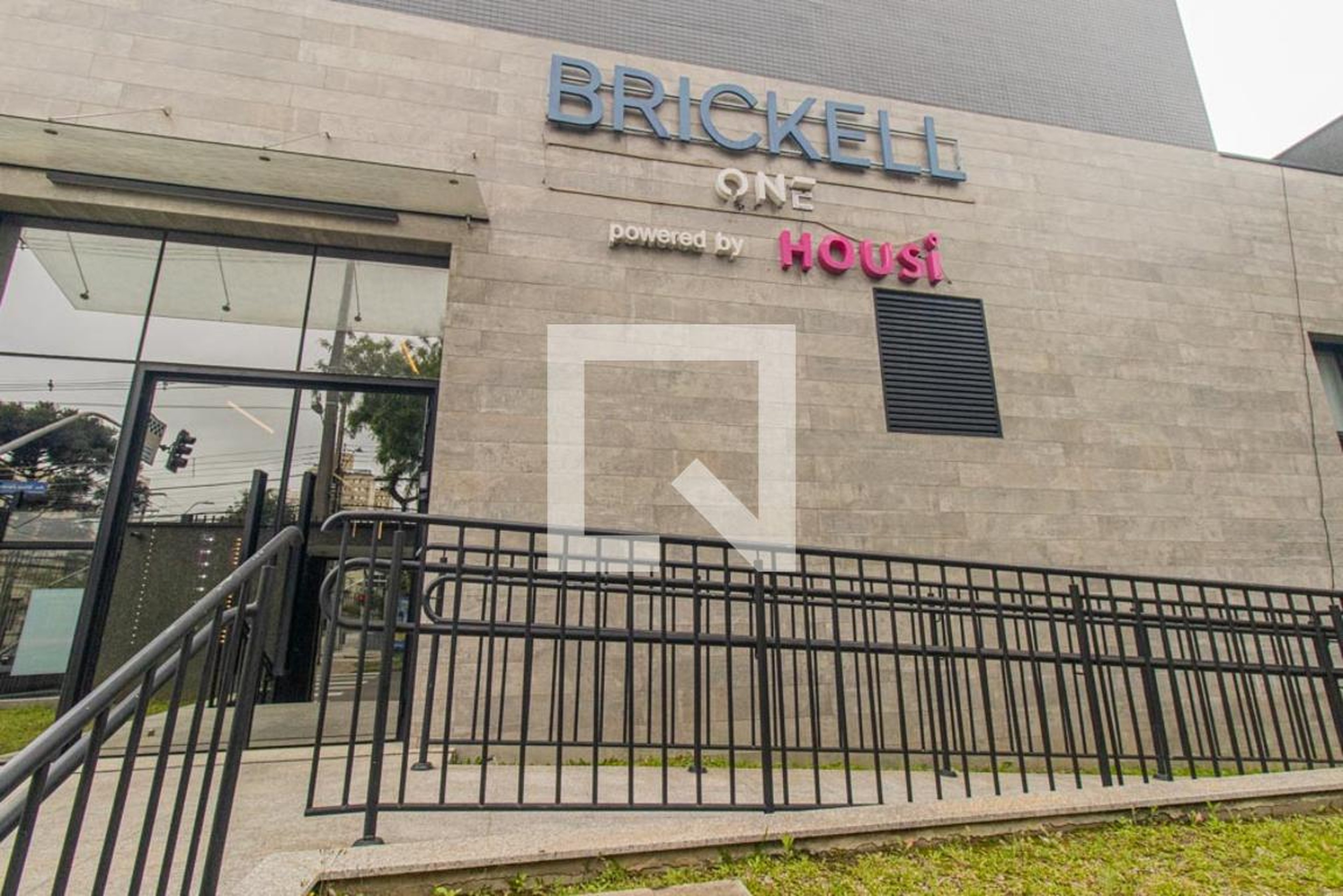 Fachada Condomínio em Avenida Silva Jardim, 901