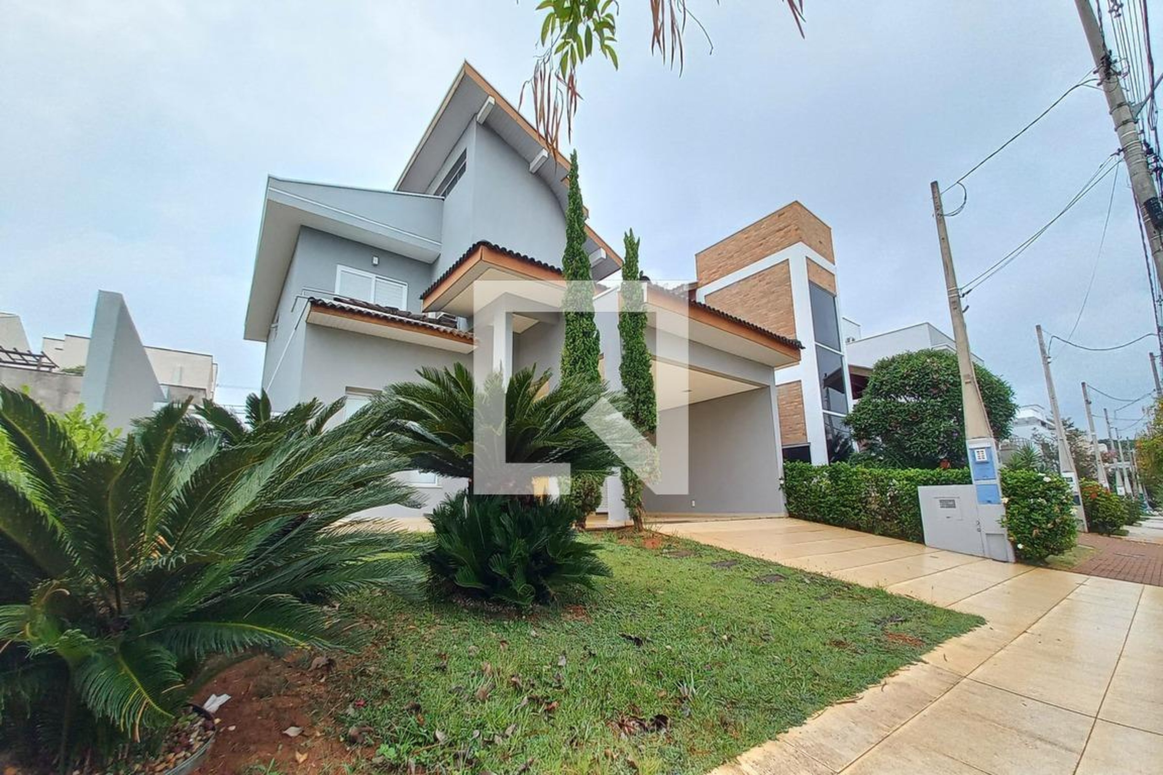 Fachada do Prédio Condomínio em Rua Sérgio de Morais, 223